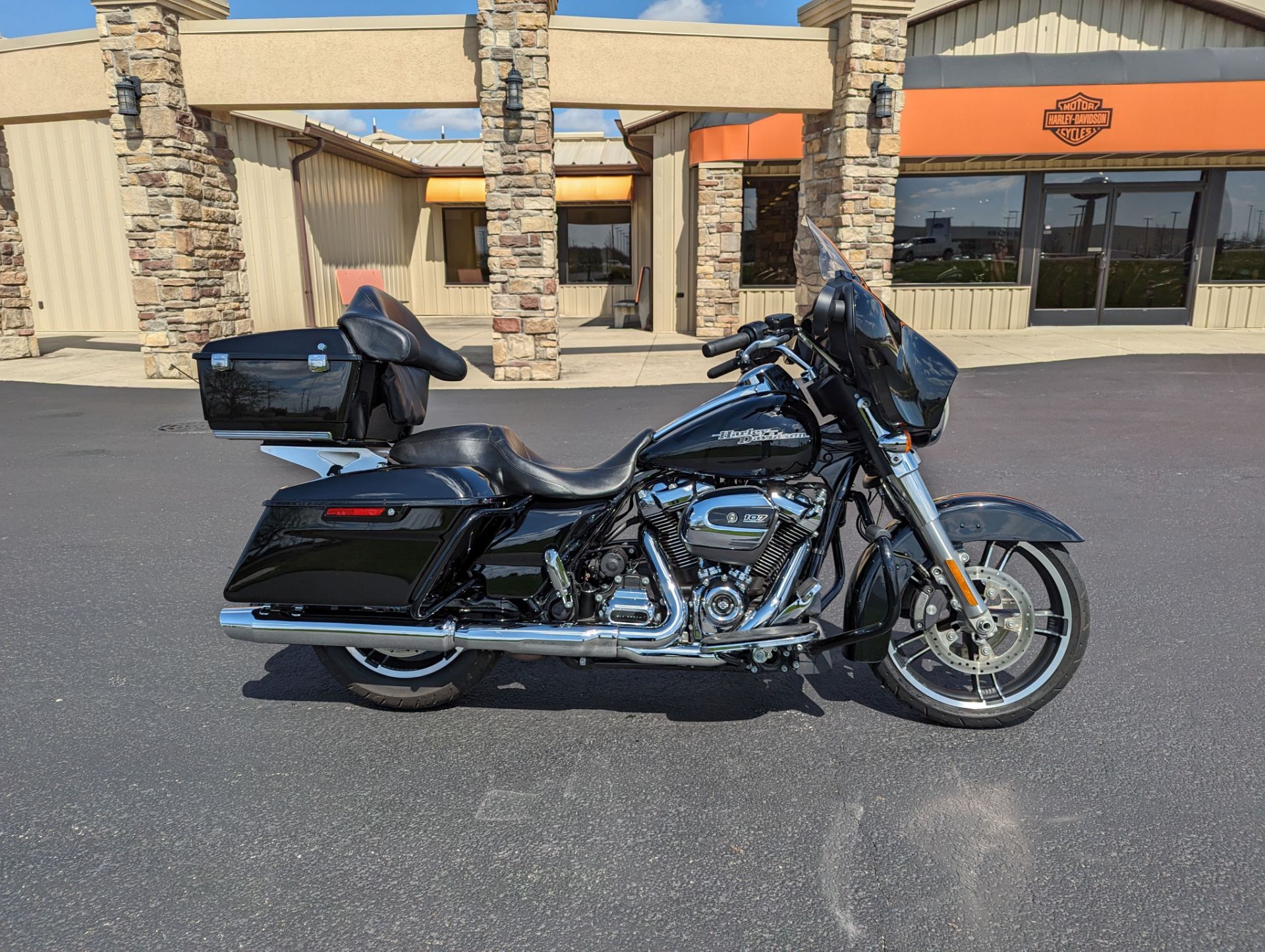 2019 Harley-Davidson Street Glide® in Muncie, Indiana - Photo 1
