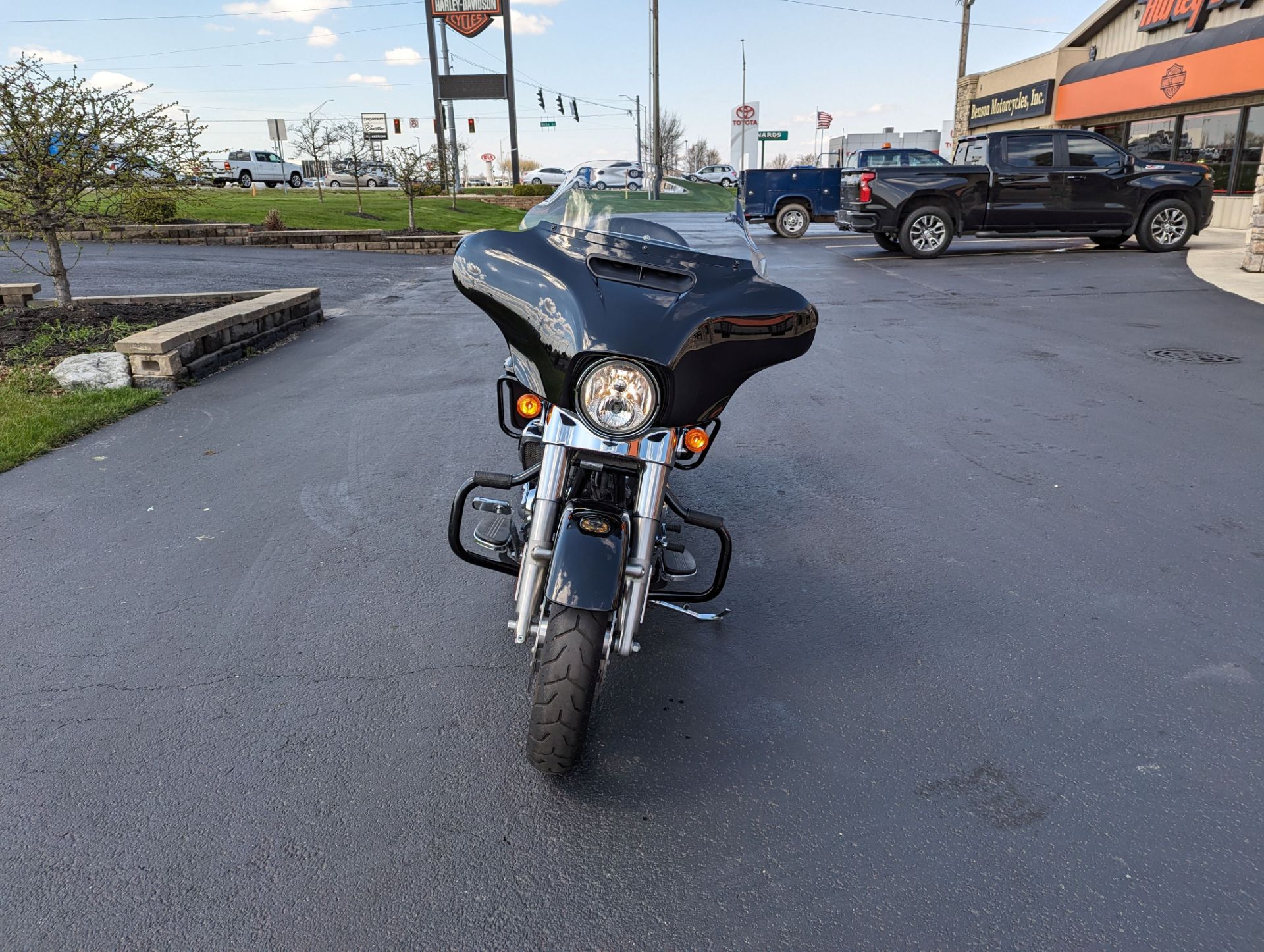 2019 Harley-Davidson Street Glide® in Muncie, Indiana - Photo 2