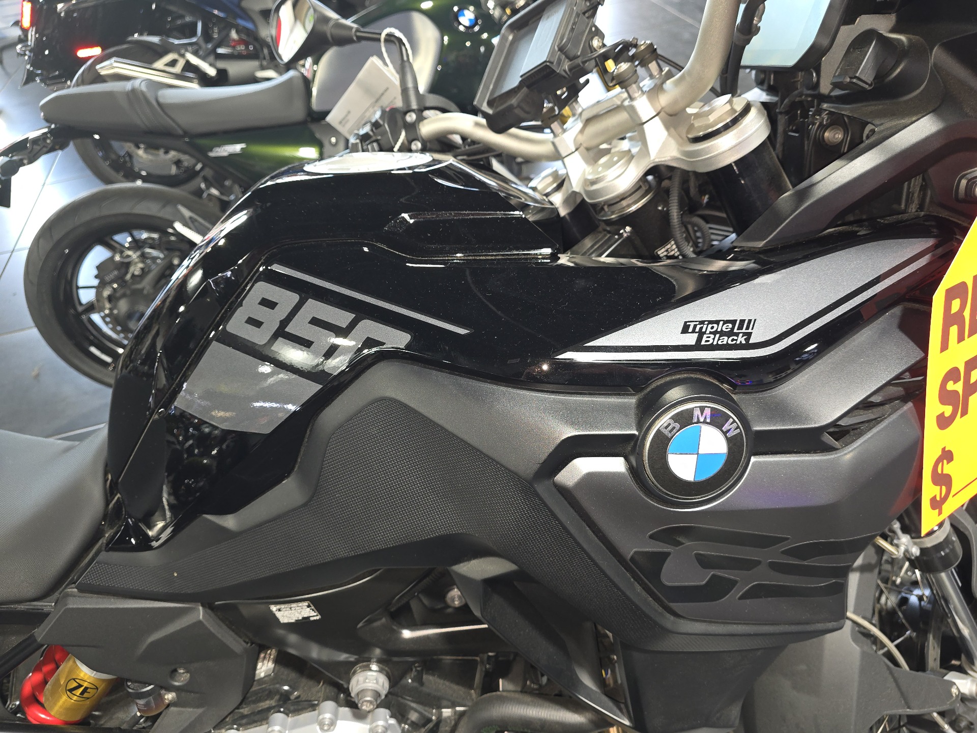 2023 BMW F 850 GS in Sarasota, Florida - Photo 6