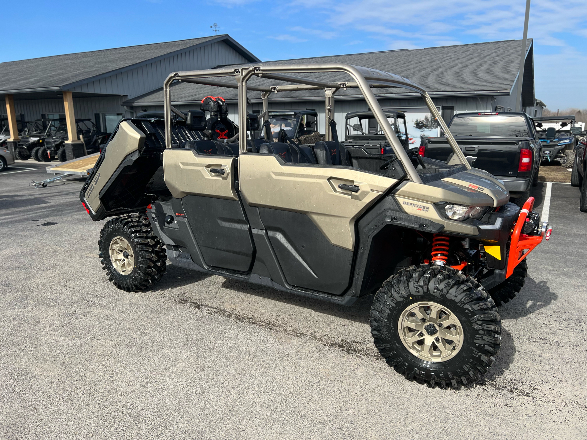 2023 Can-Am Defender Max X MR With Half Doors HD10 in Weedsport, New York - Photo 2