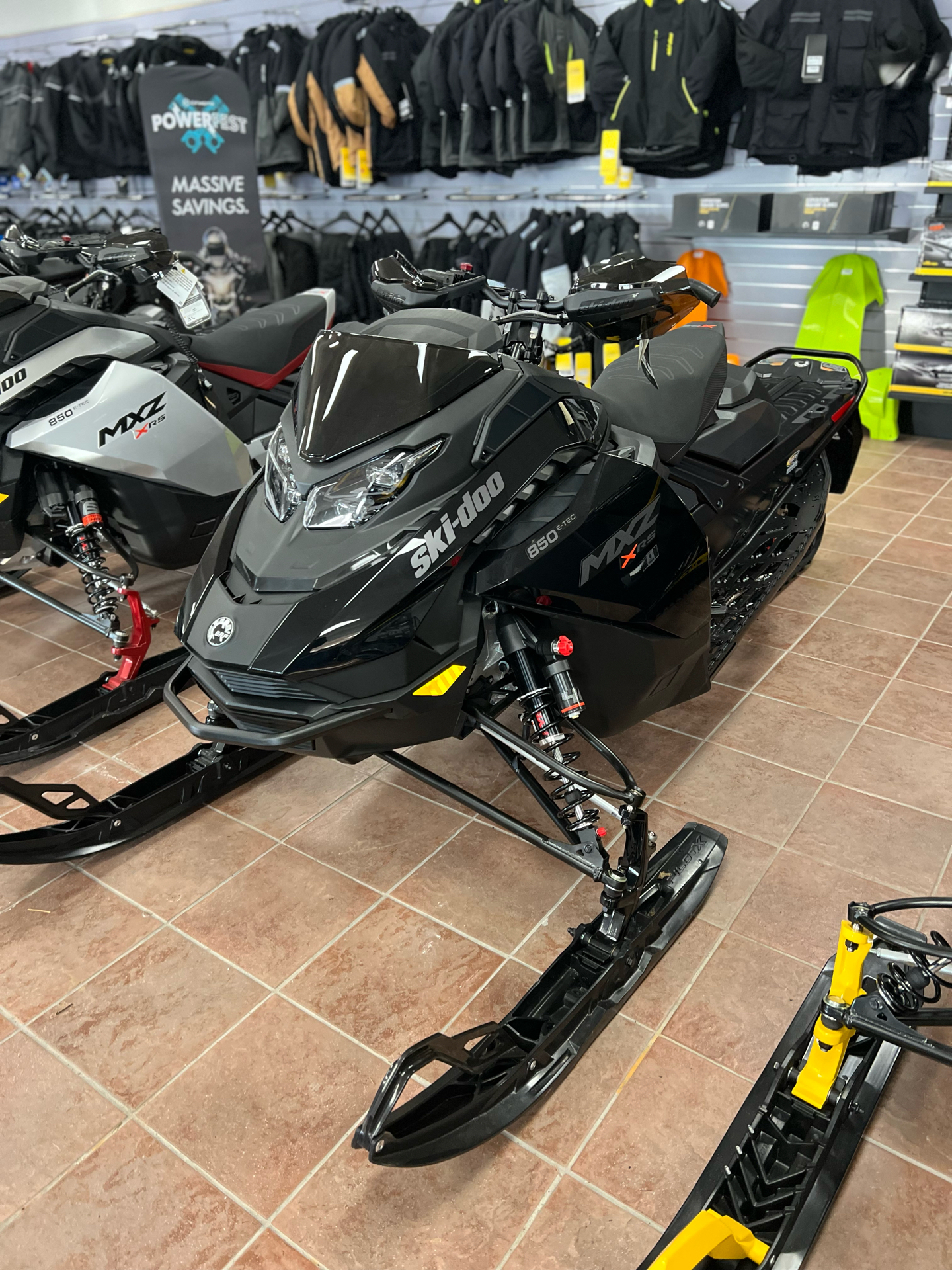 2024 Ski-Doo MXZ X-RS 137 850 E-TEC ES Ice Ripper XT 1.5 w/ 10.25 in. Touchscreen in Weedsport, New York - Photo 2