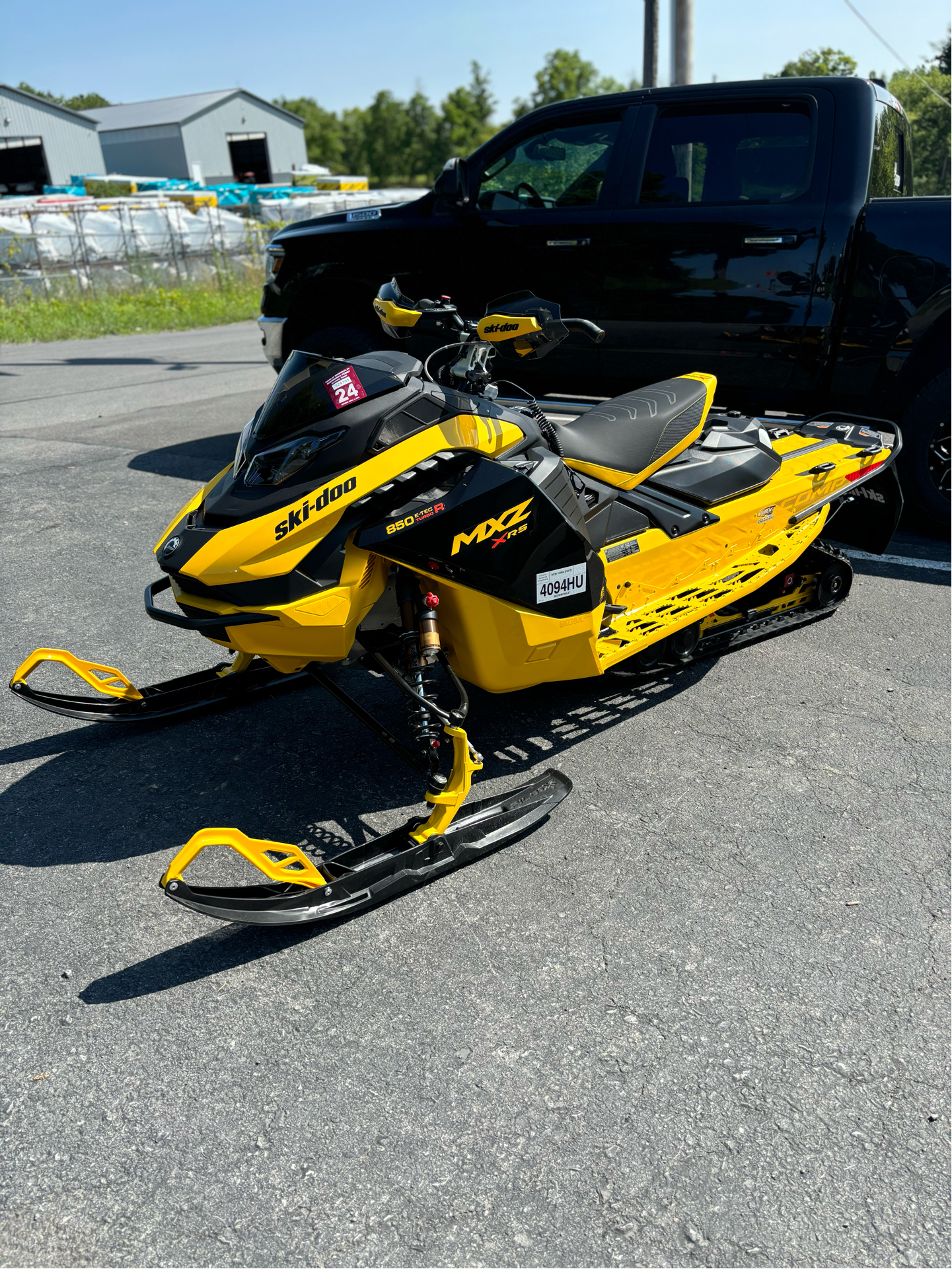 2024 Ski-Doo MXZ X-RS w/ Competition Package 850 E-TEC Turbo R SHOT RipSaw II 2-Ply 1.25 in Weedsport, New York - Photo 1