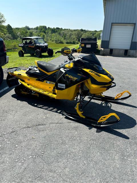 2024 Ski-Doo MXZ X-RS w/ Competition Package 850 E-TEC Turbo R SHOT RipSaw II 2-Ply 1.25 in Weedsport, New York - Photo 3