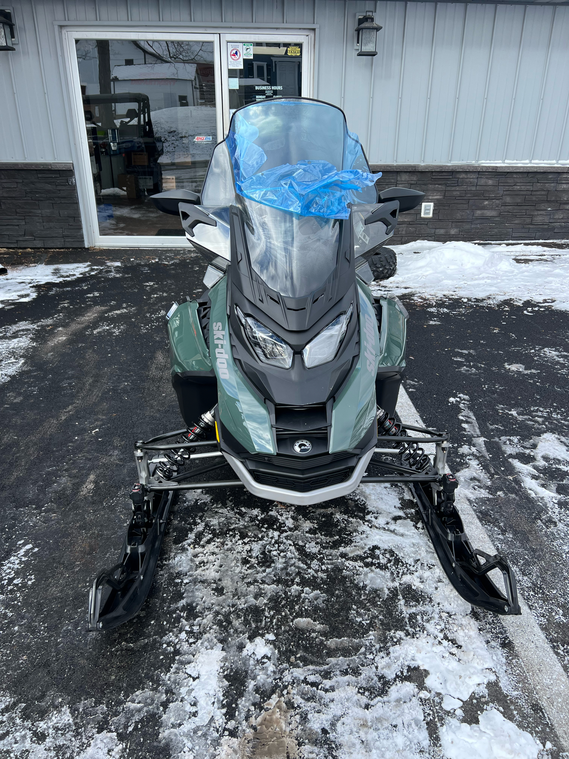 2024 Ski-Doo Grand Touring LE with Luxury Package 900 ACE Turbo R Silent Ice Track II 1.25 in Weedsport, New York - Photo 1
