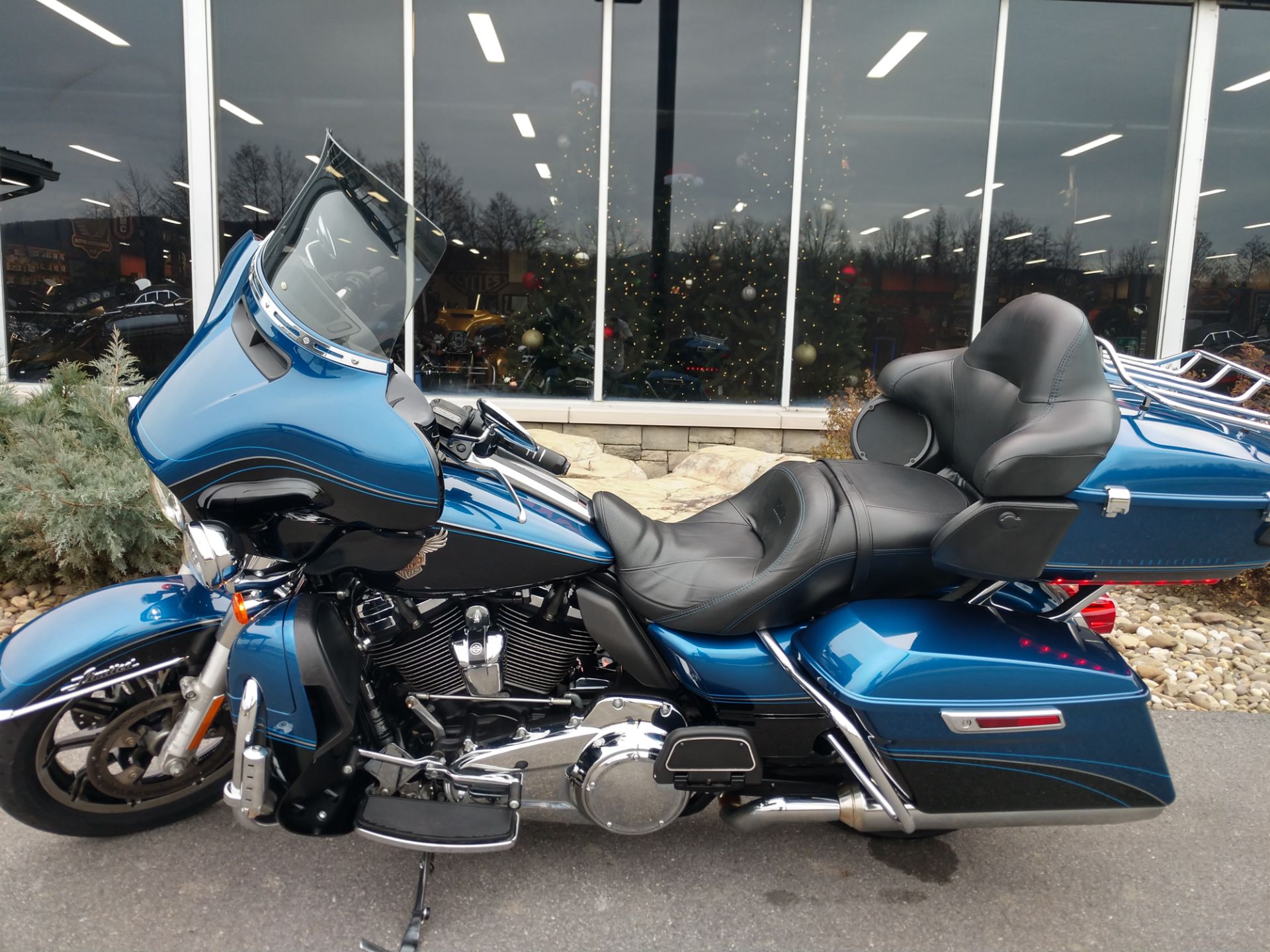 2018 Harley-Davidson 115th Anniversary Ultra Limited in Duncansville, Pennsylvania - Photo 5