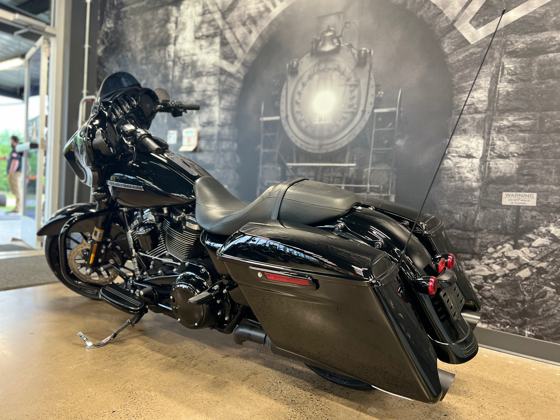 2018 Harley-Davidson Street Glide® Special in Duncansville, Pennsylvania - Photo 3