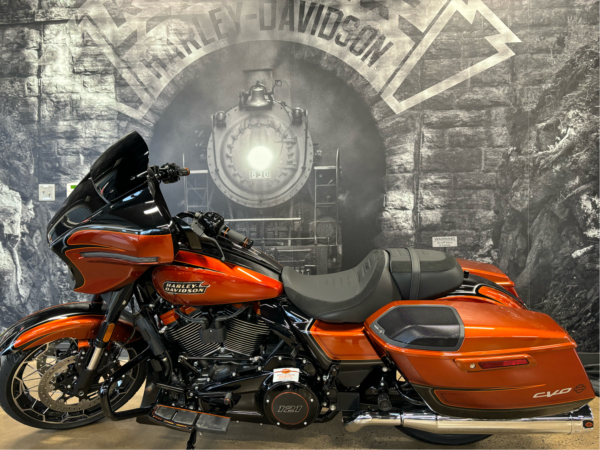 2023 Harley-Davidson CVO™ Street Glide® in Duncansville, Pennsylvania - Photo 2