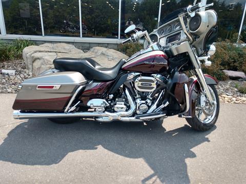 2015 Harley-Davidson CVO™ Limited in Duncansville, Pennsylvania - Photo 1