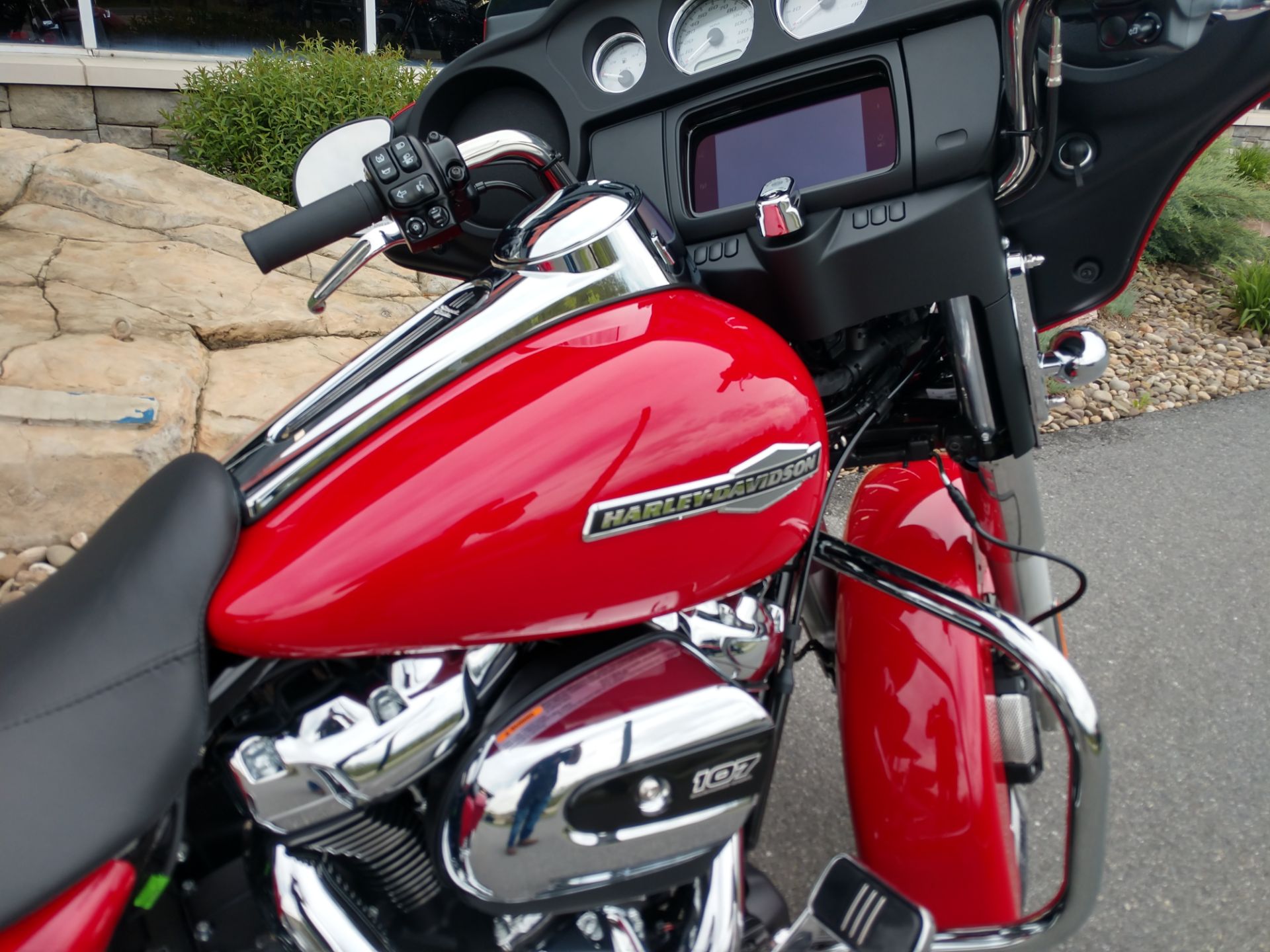 2023 Harley-Davidson Street Glide® in Duncansville, Pennsylvania - Photo 5