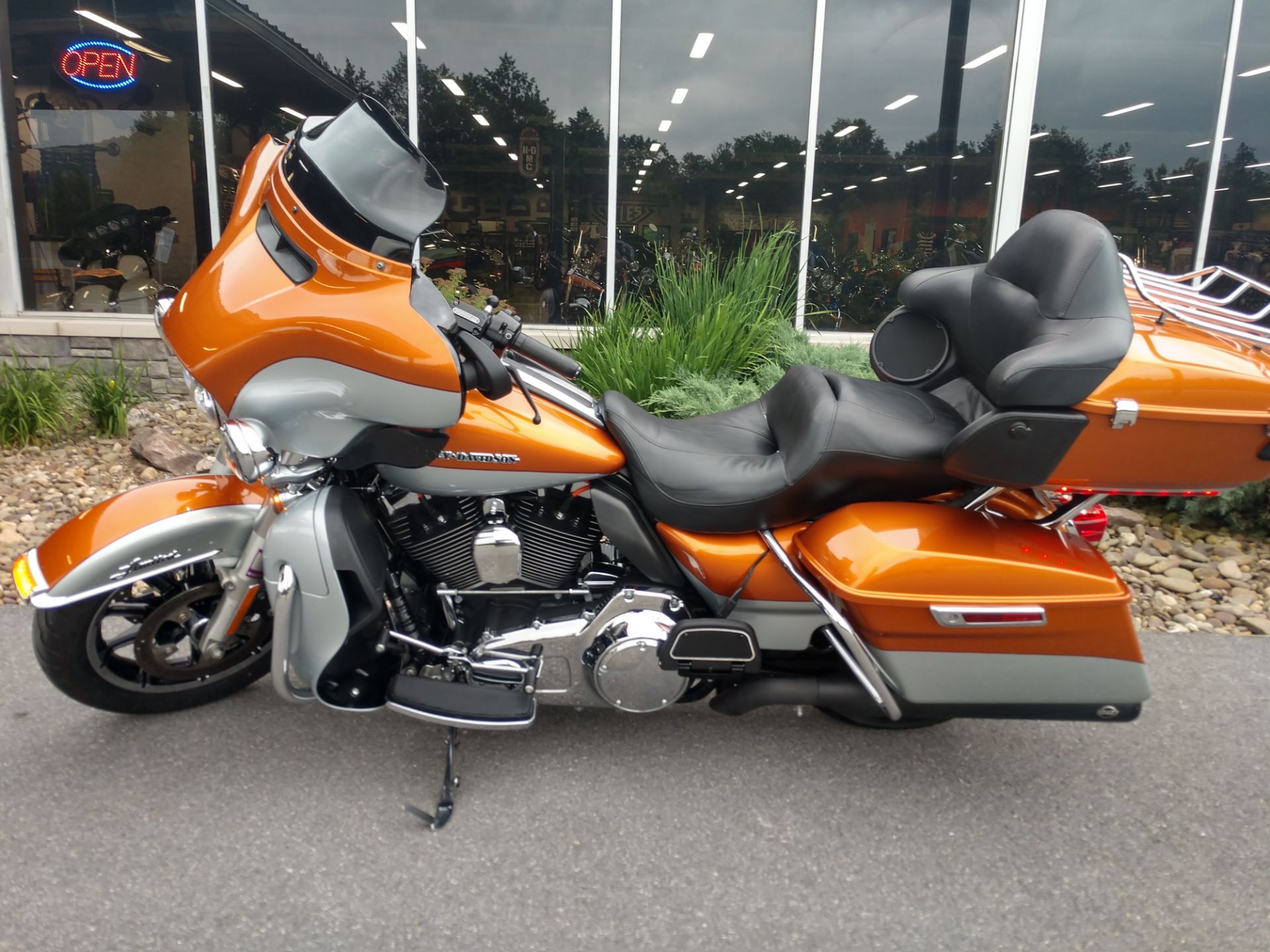2014 Harley-Davidson Ultra Limited in Duncansville, Pennsylvania - Photo 2