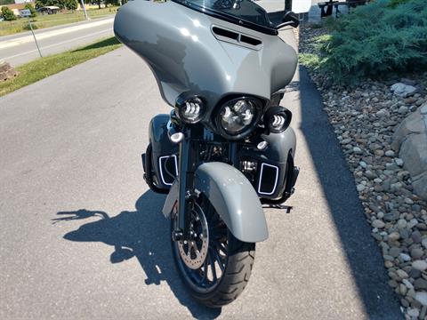 2018 Harley-Davidson CVO™ Street Glide® in Duncansville, Pennsylvania - Photo 3