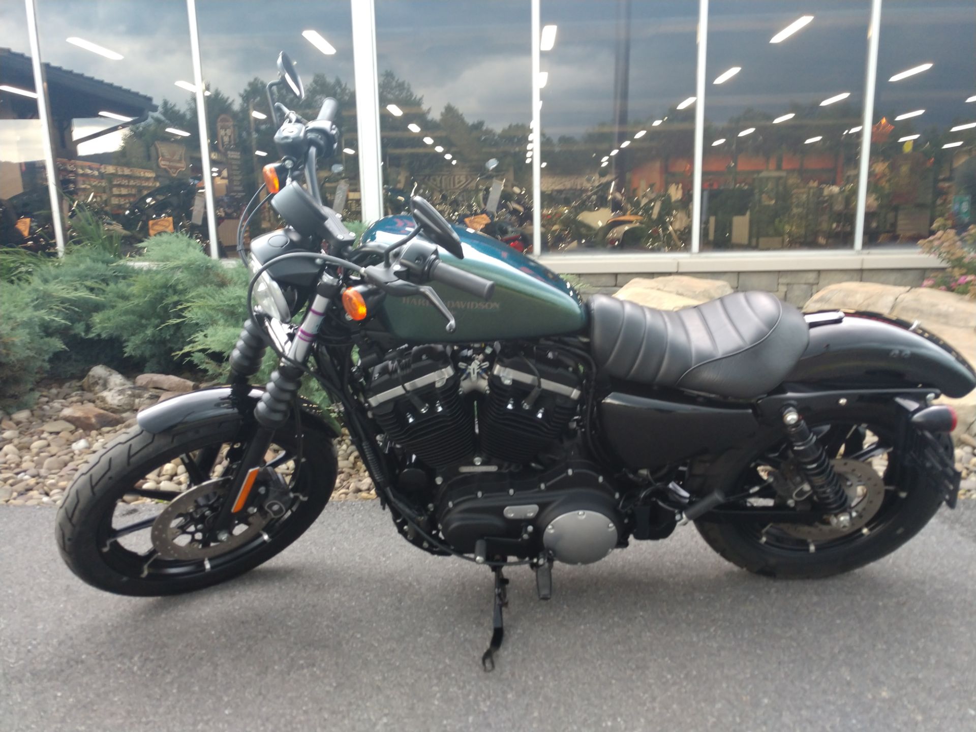 2018 Harley-Davidson Iron 883™ in Duncansville, Pennsylvania - Photo 2