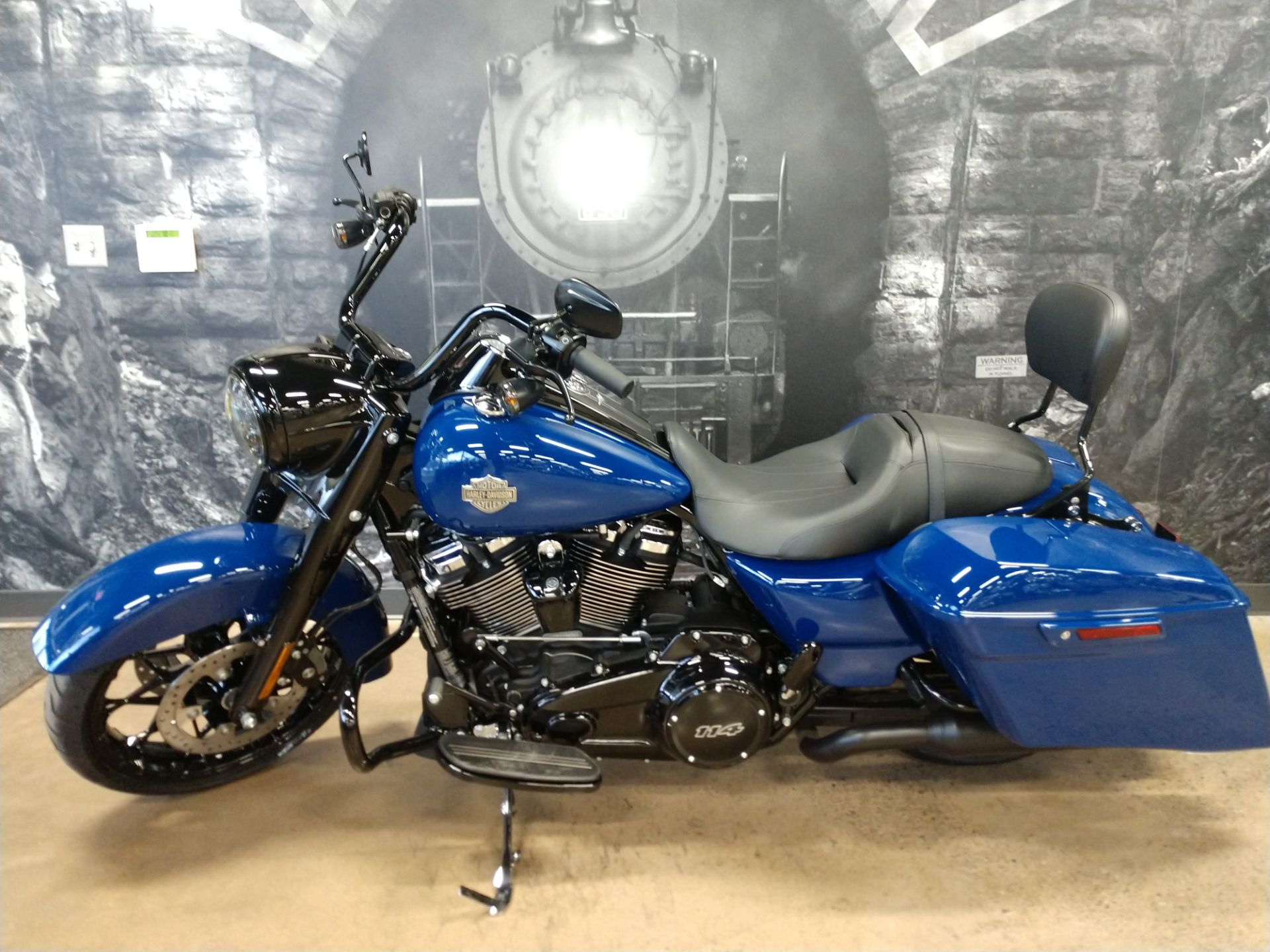 2023 Harley-Davidson Road King® Special in Duncansville, Pennsylvania - Photo 2