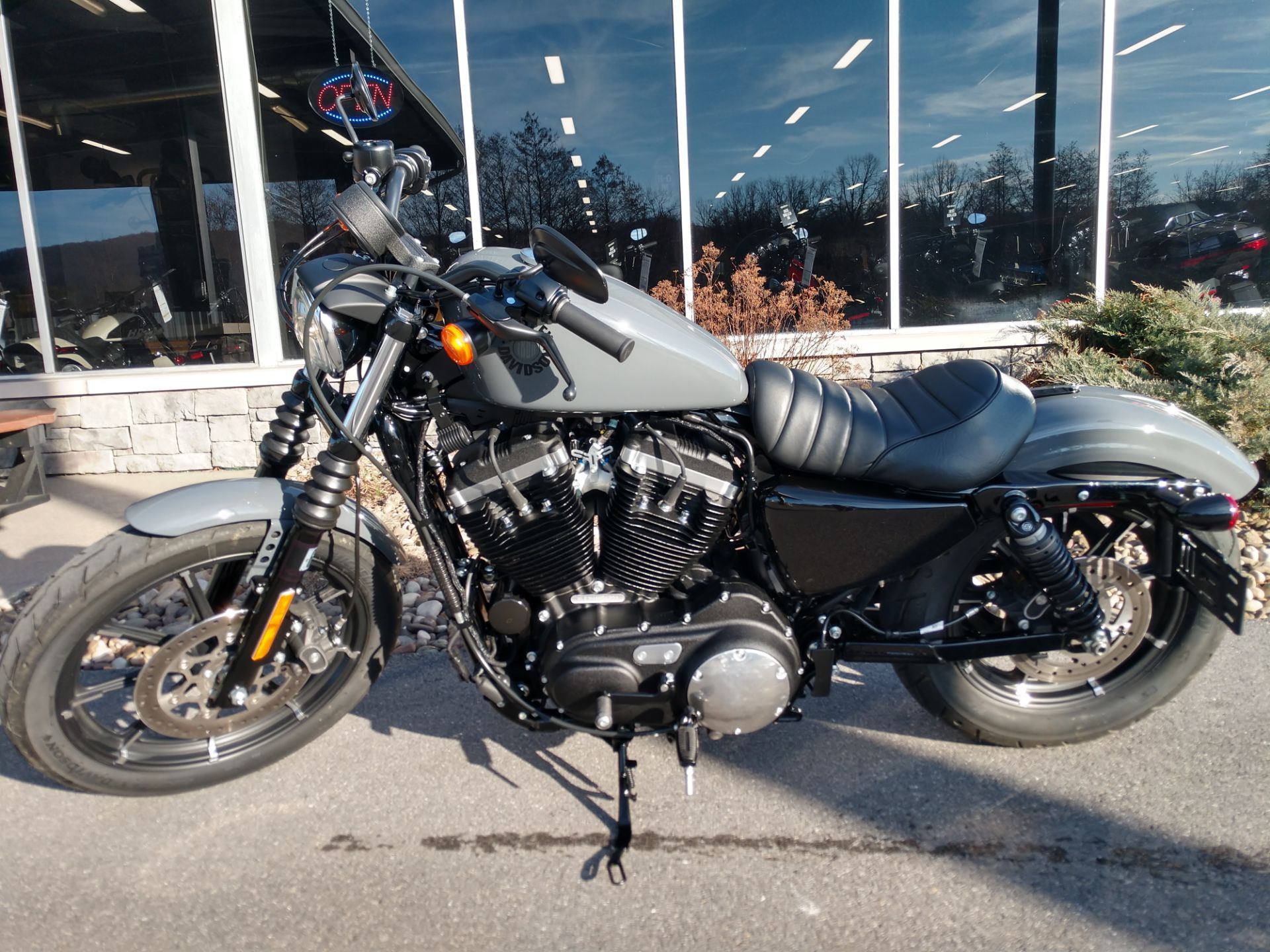 2022 Harley-Davidson Iron 883™ in Duncansville, Pennsylvania - Photo 2