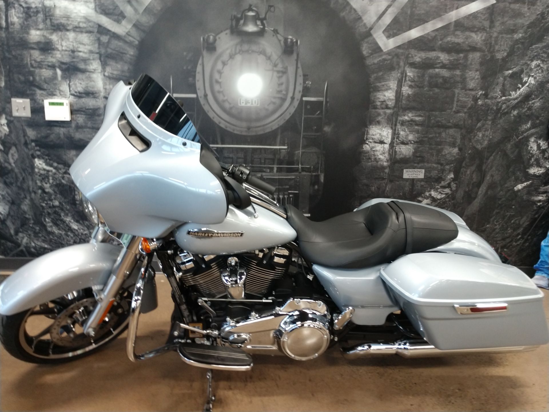 2023 Harley-Davidson Street Glide® in Duncansville, Pennsylvania - Photo 2