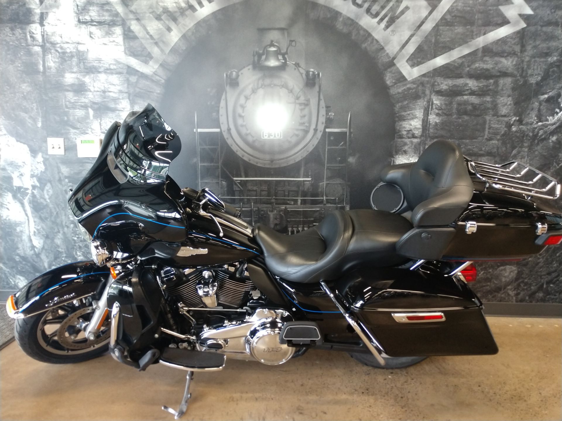 2019 Harley-Davidson Ultra Limited in Duncansville, Pennsylvania - Photo 2