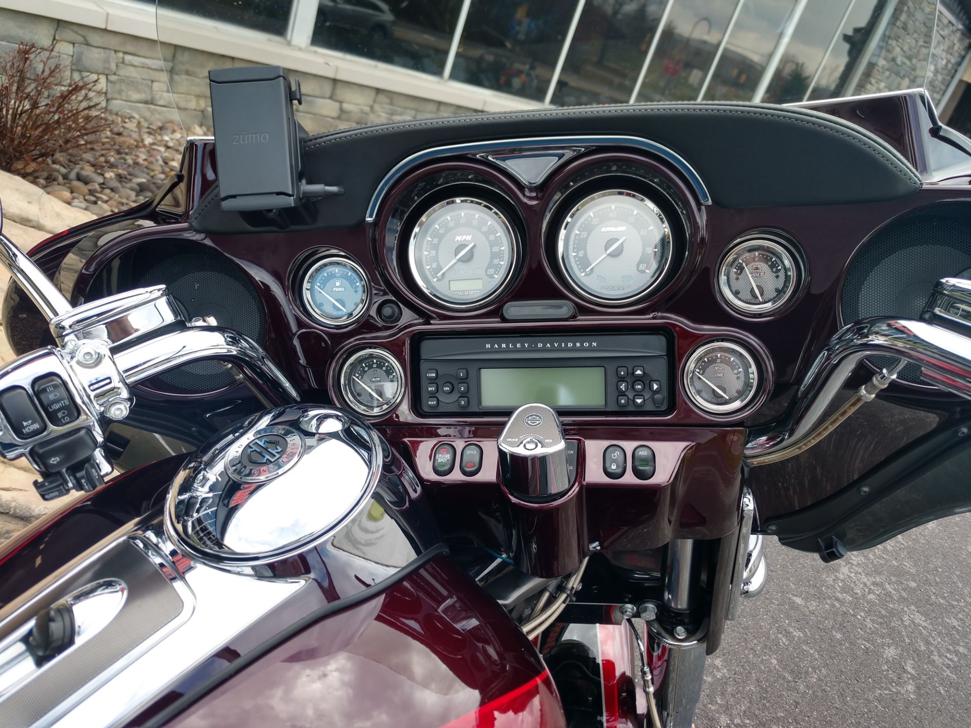 2013 Harley-Davidson CVO™ Ultra Classic® Electra Glide® in Duncansville, Pennsylvania - Photo 4