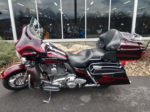 2013 Harley-Davidson CVO™ Ultra Classic® Electra Glide® in Duncansville, Pennsylvania - Photo 2