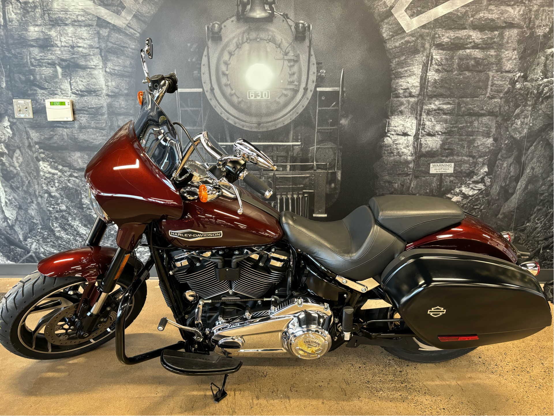 2018 Harley-Davidson Sport Glide® in Duncansville, Pennsylvania - Photo 2