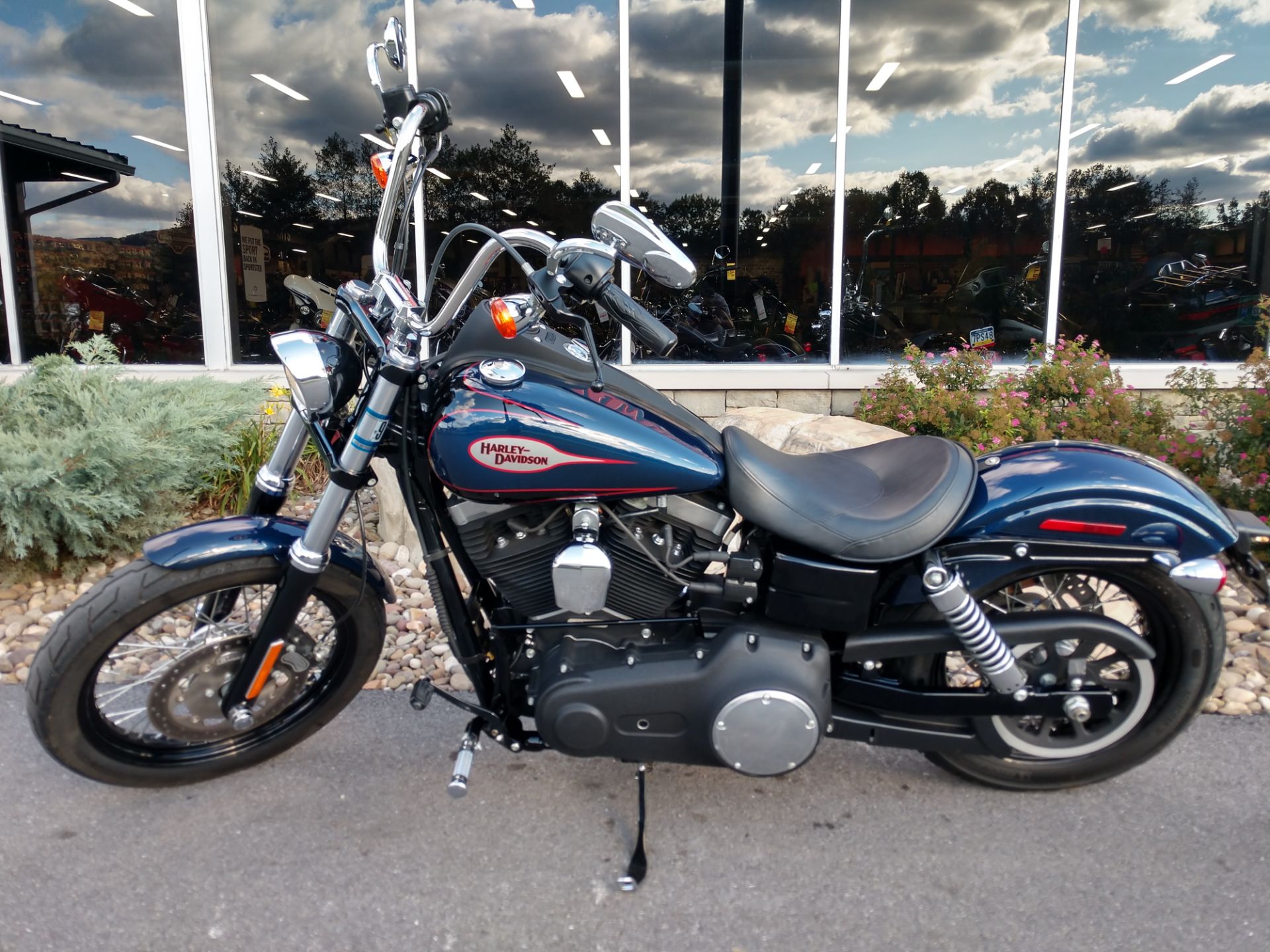 2013 Harley-Davidson Dyna® Street Bob® in Duncansville, Pennsylvania - Photo 6