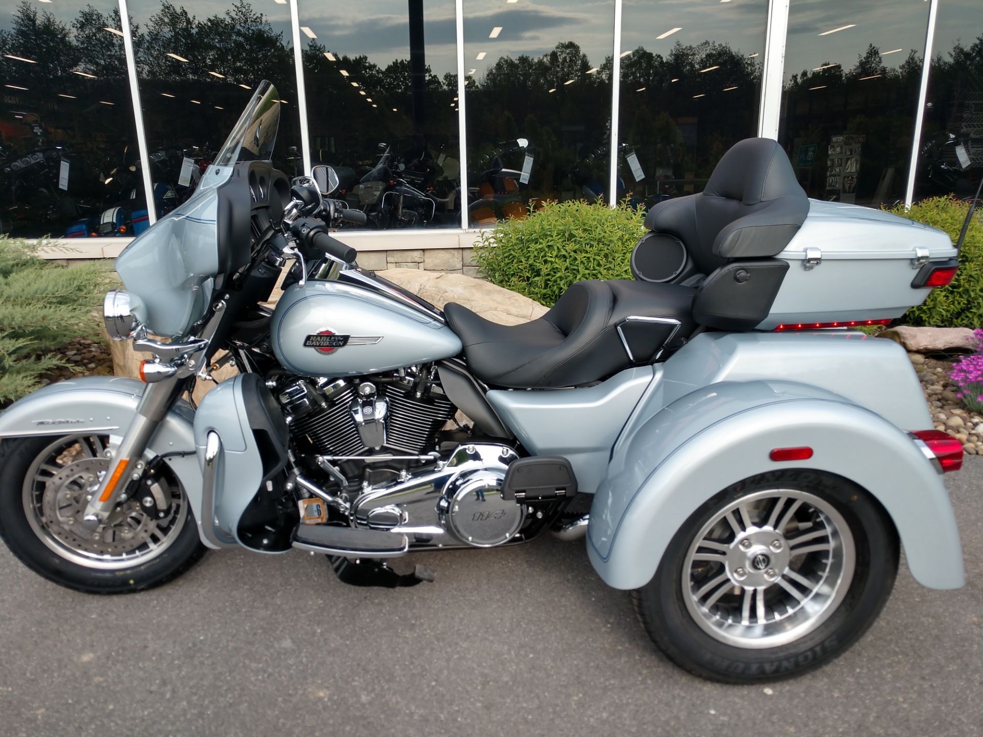 2023 Harley-Davidson Tri Glide® Ultra in Duncansville, Pennsylvania - Photo 3
