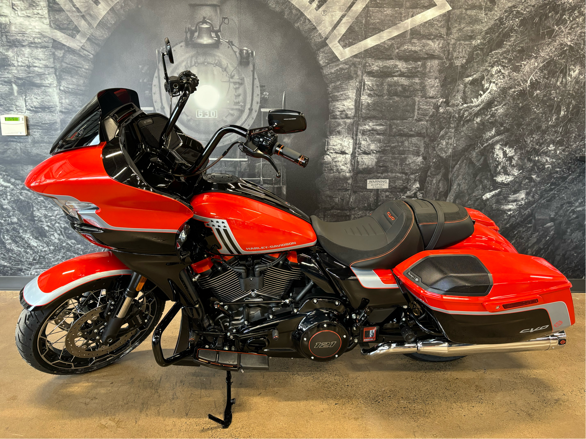 2024 Harley-Davidson CVO™ Road Glide® in Duncansville, Pennsylvania - Photo 4