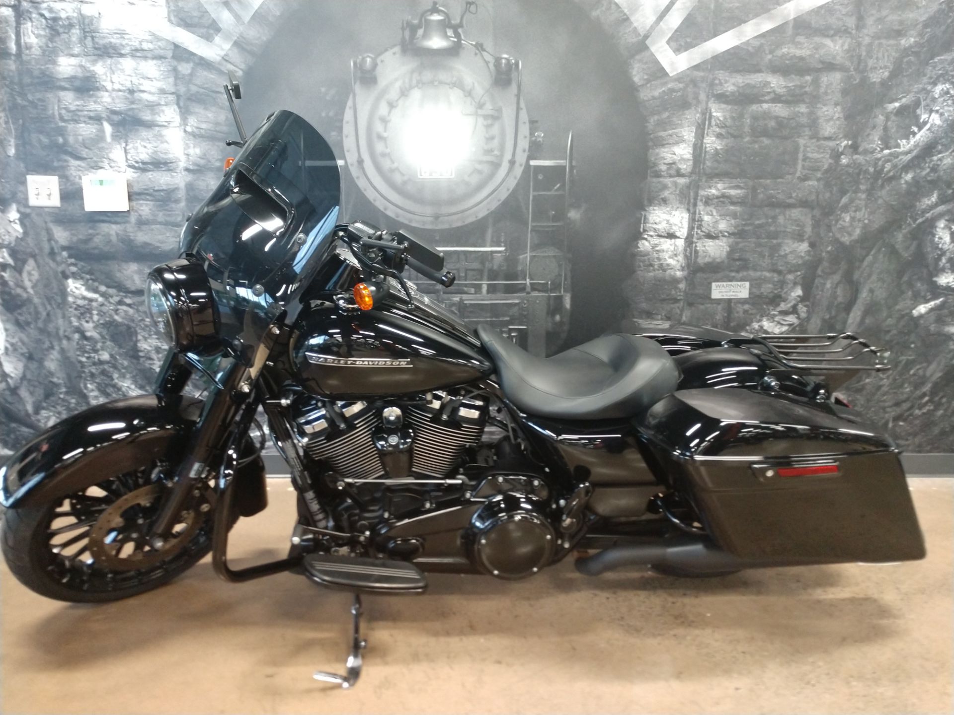 Used 2018 Harley Davidson Road King Special Motorcycles In Duncansville Pa 626263 Vivid Black