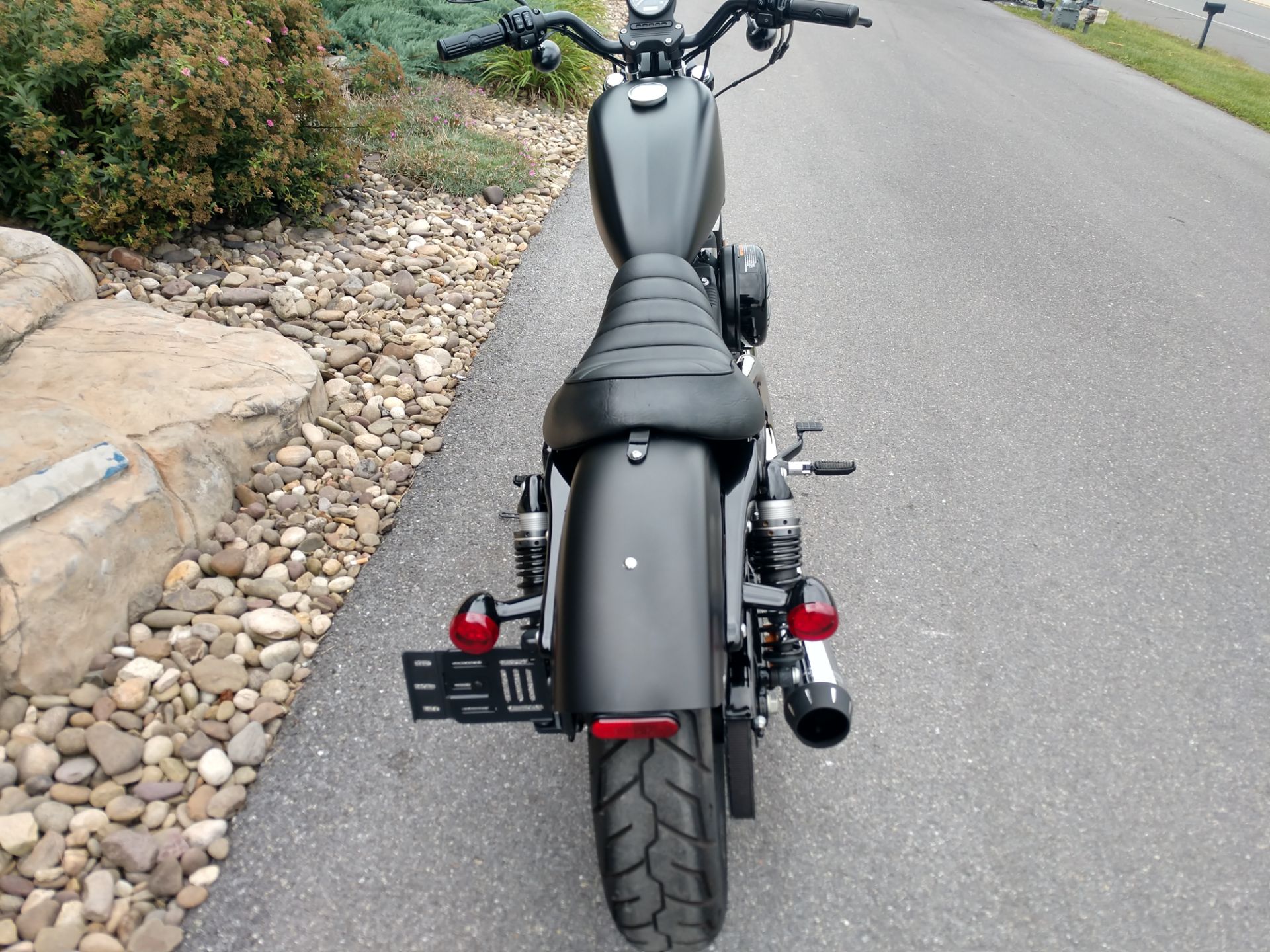 2021 Harley-Davidson Iron 883™ in Duncansville, Pennsylvania - Photo 4
