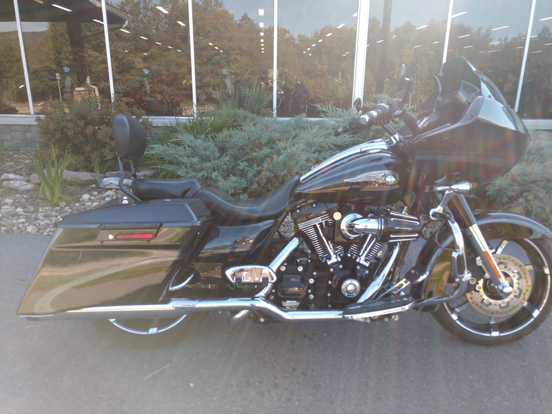 2013 Harley-Davidson CVO™ Road Glide® Custom 110th Anniversary Edition in Duncansville, Pennsylvania - Photo 2