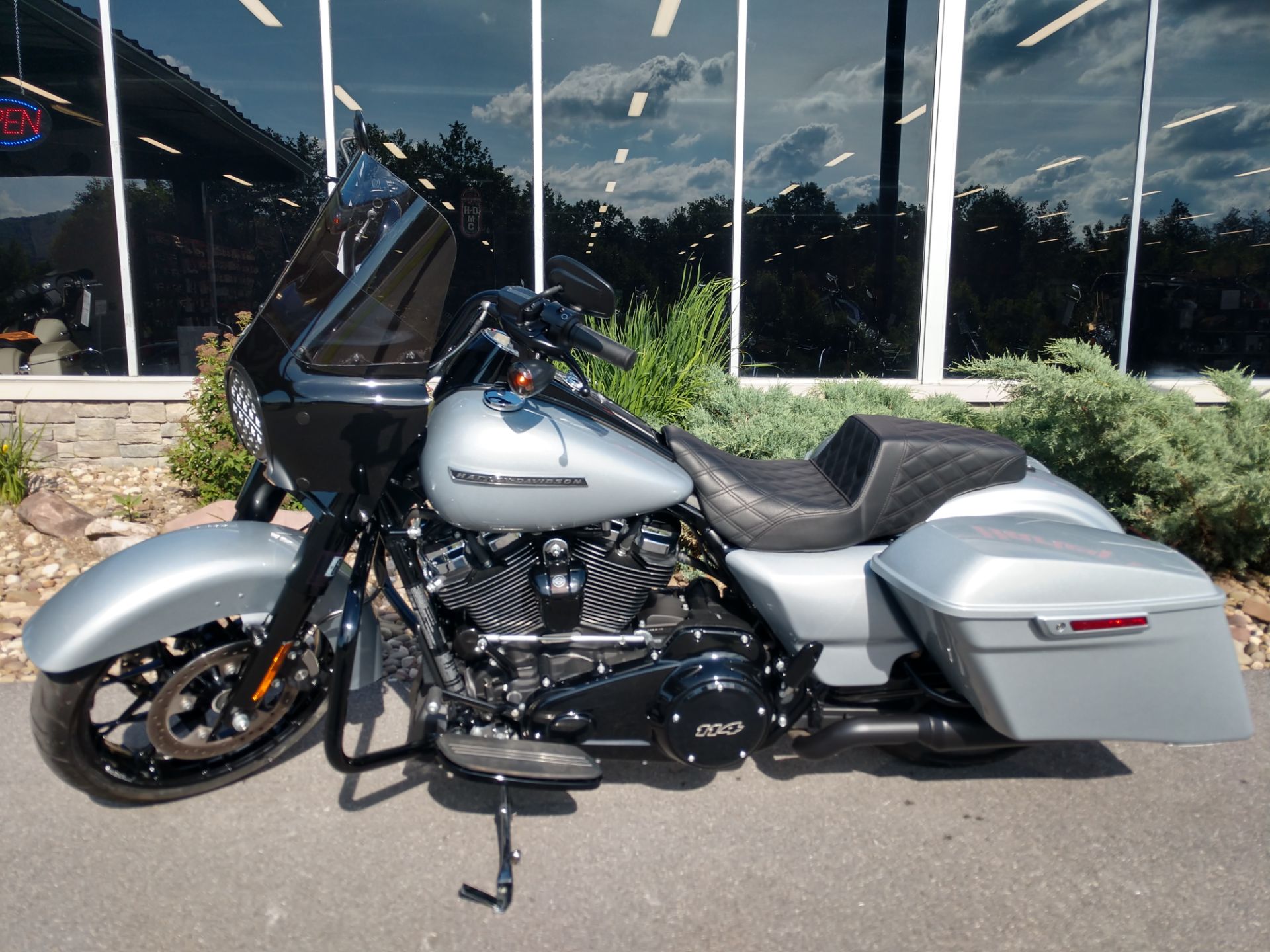2020 Harley-Davidson Road King® Special in Duncansville, Pennsylvania - Photo 2
