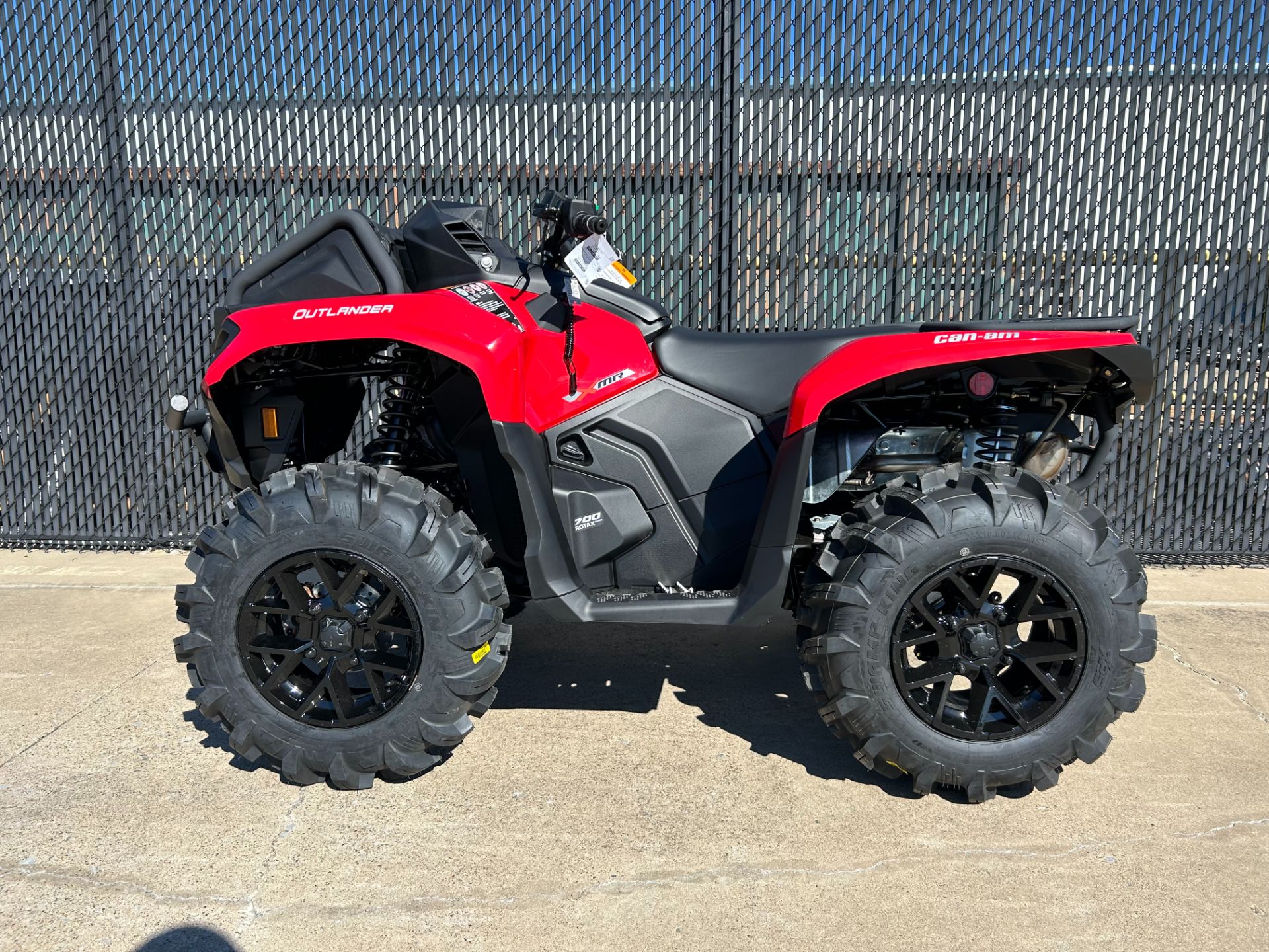 2024 Can-Am Outlander X MR 700 in Greenville, Texas - Photo 3