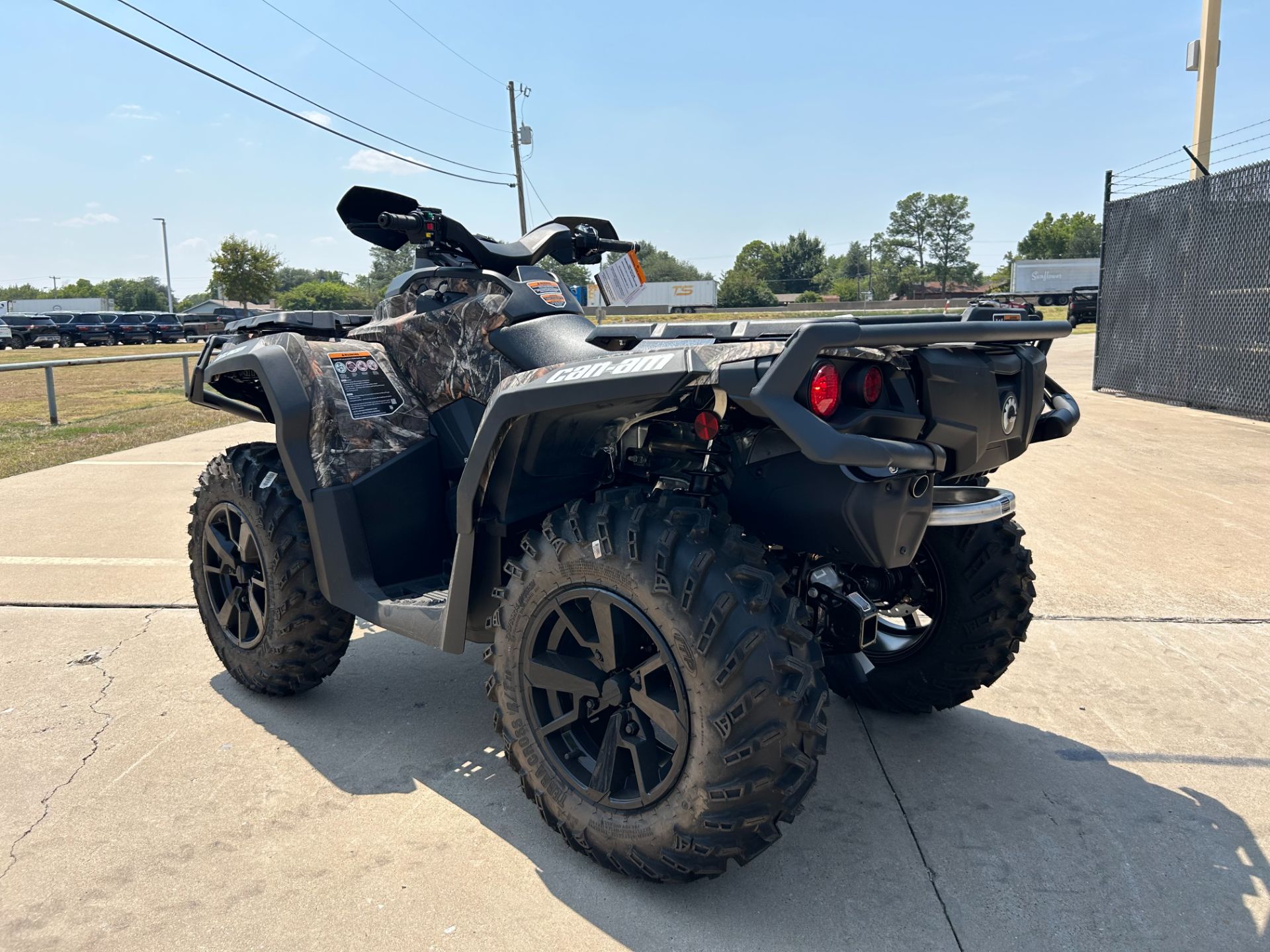 2024 Can-Am Outlander XT 850 in Greenville, Texas - Photo 8