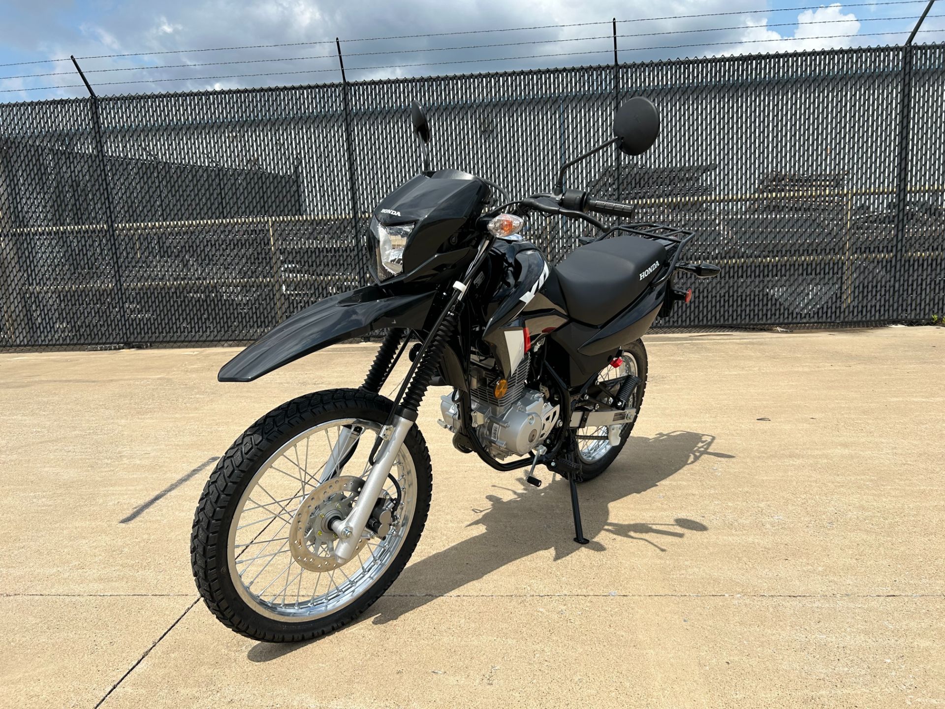 2024 Honda XR150L in Greenville, Texas - Photo 5