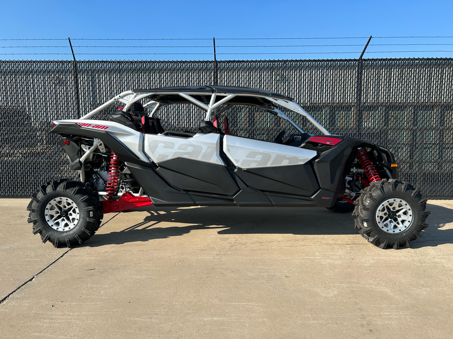 2024 Can-Am Maverick X3 Max X MR Turbo RR in Greenville, Texas - Photo 3