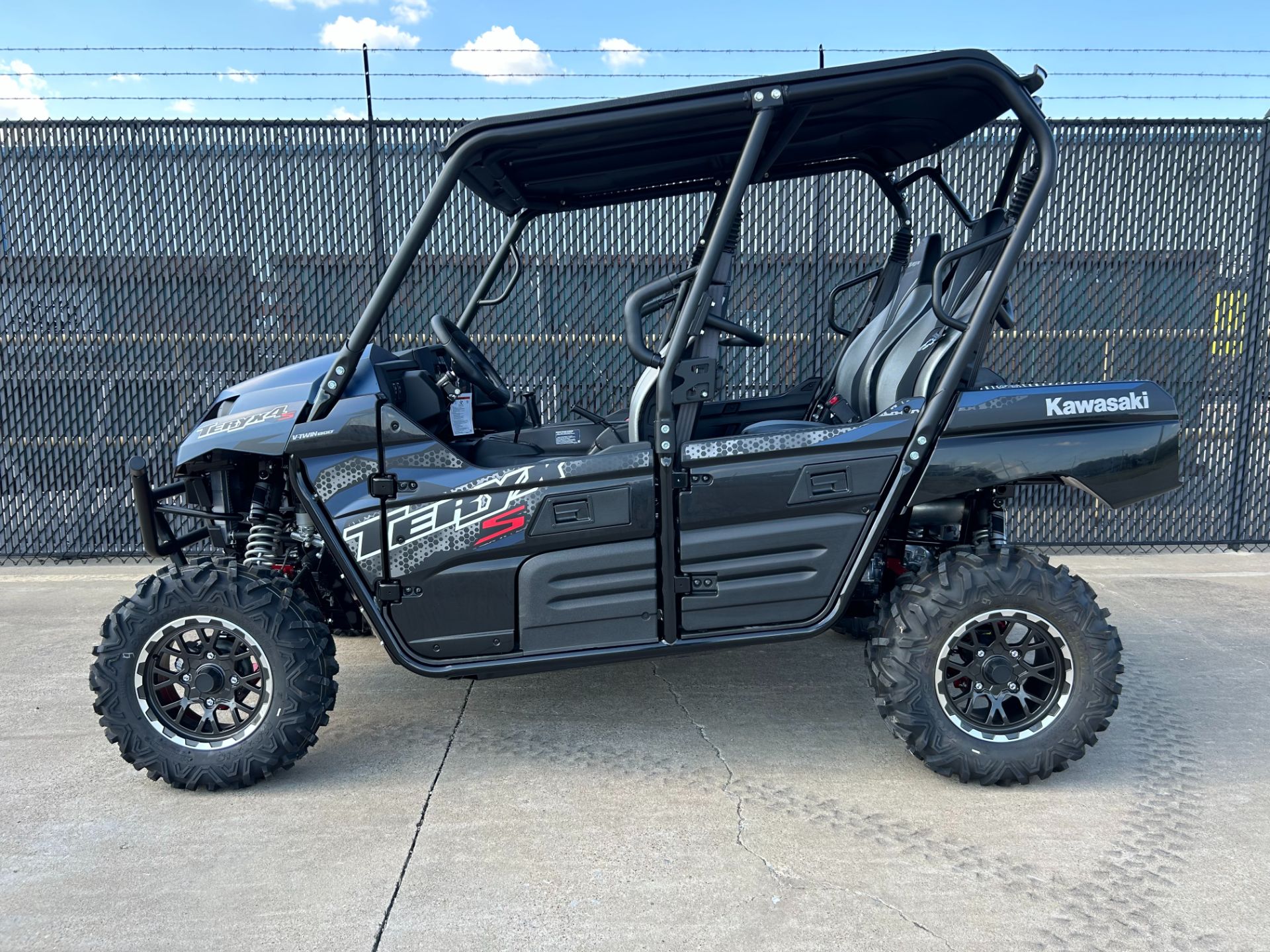 2025 Kawasaki Teryx4 S LE in Greenville, Texas - Photo 3