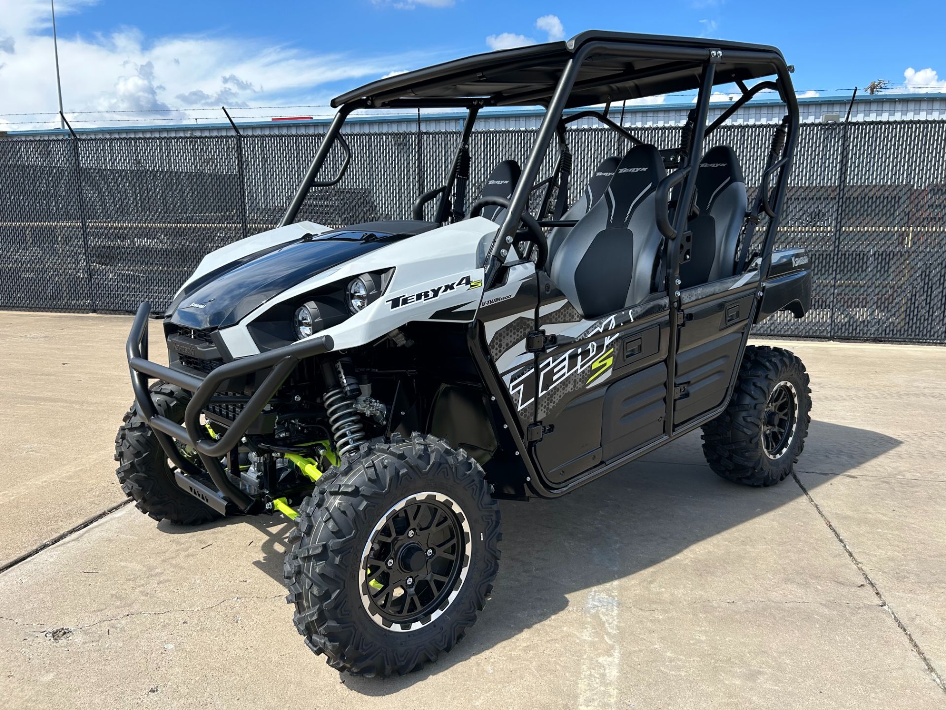 2025 Kawasaki Teryx4 S LE in Greenville, Texas - Photo 5