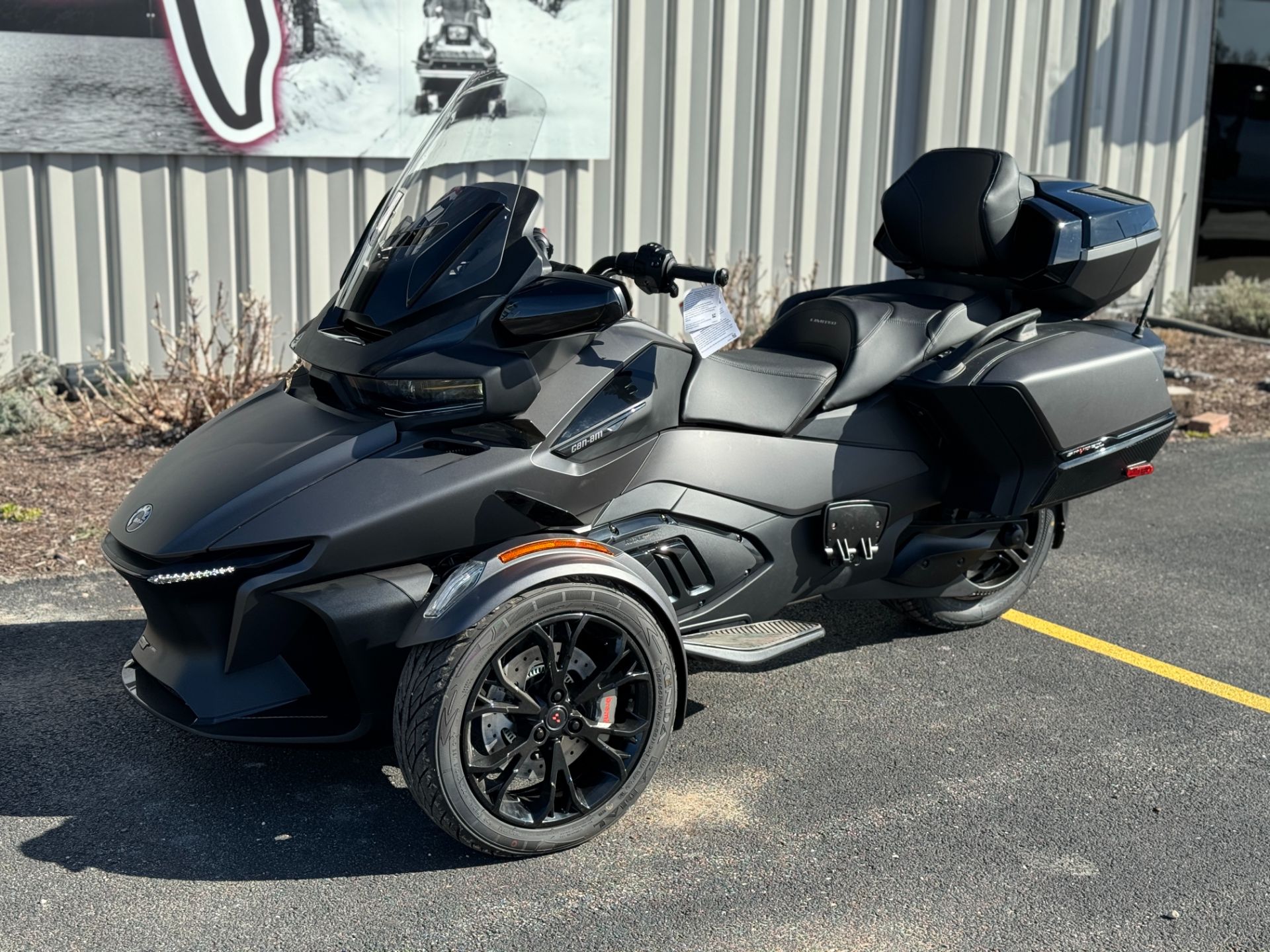 2023 Can-Am Spyder RT Limited in Roscoe, Illinois - Photo 2