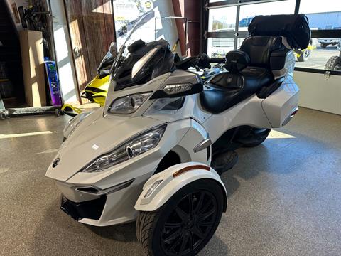 2016 Can-Am Spyder RT-S SE6 in Roscoe, Illinois - Photo 1