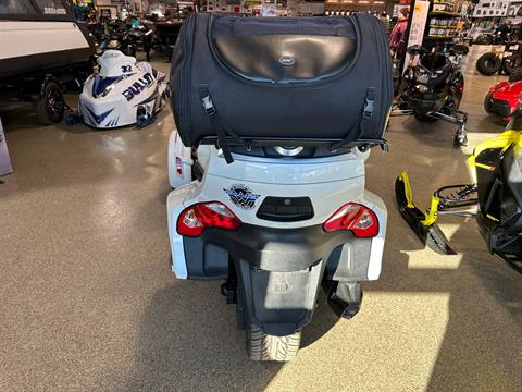2016 Can-Am Spyder RT-S SE6 in Roscoe, Illinois - Photo 4