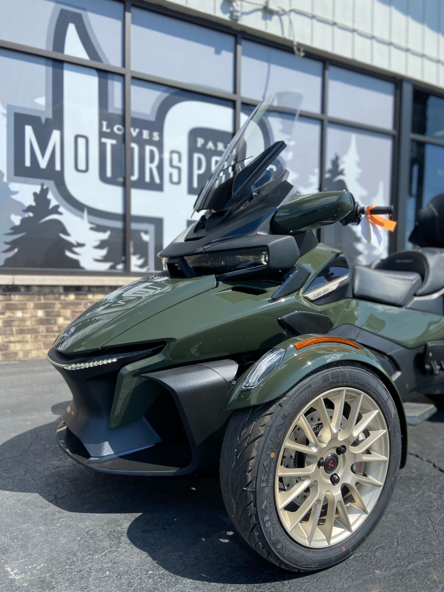 2023 Can-Am Spyder RT Sea-to-Sky in Roscoe, Illinois - Photo 2