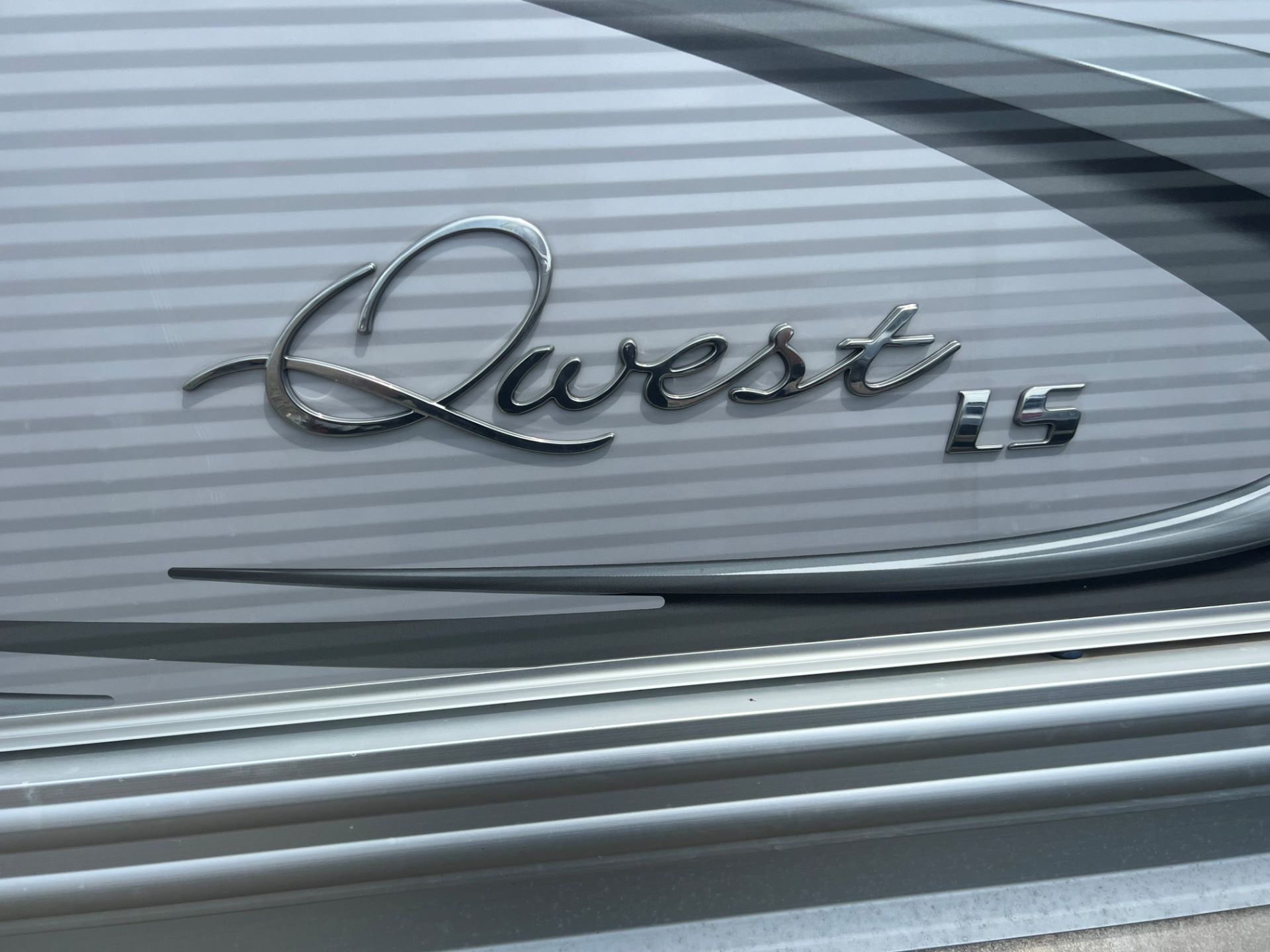 2015 Apex Qwest LS 820 Cruise in Roscoe, Illinois - Photo 4