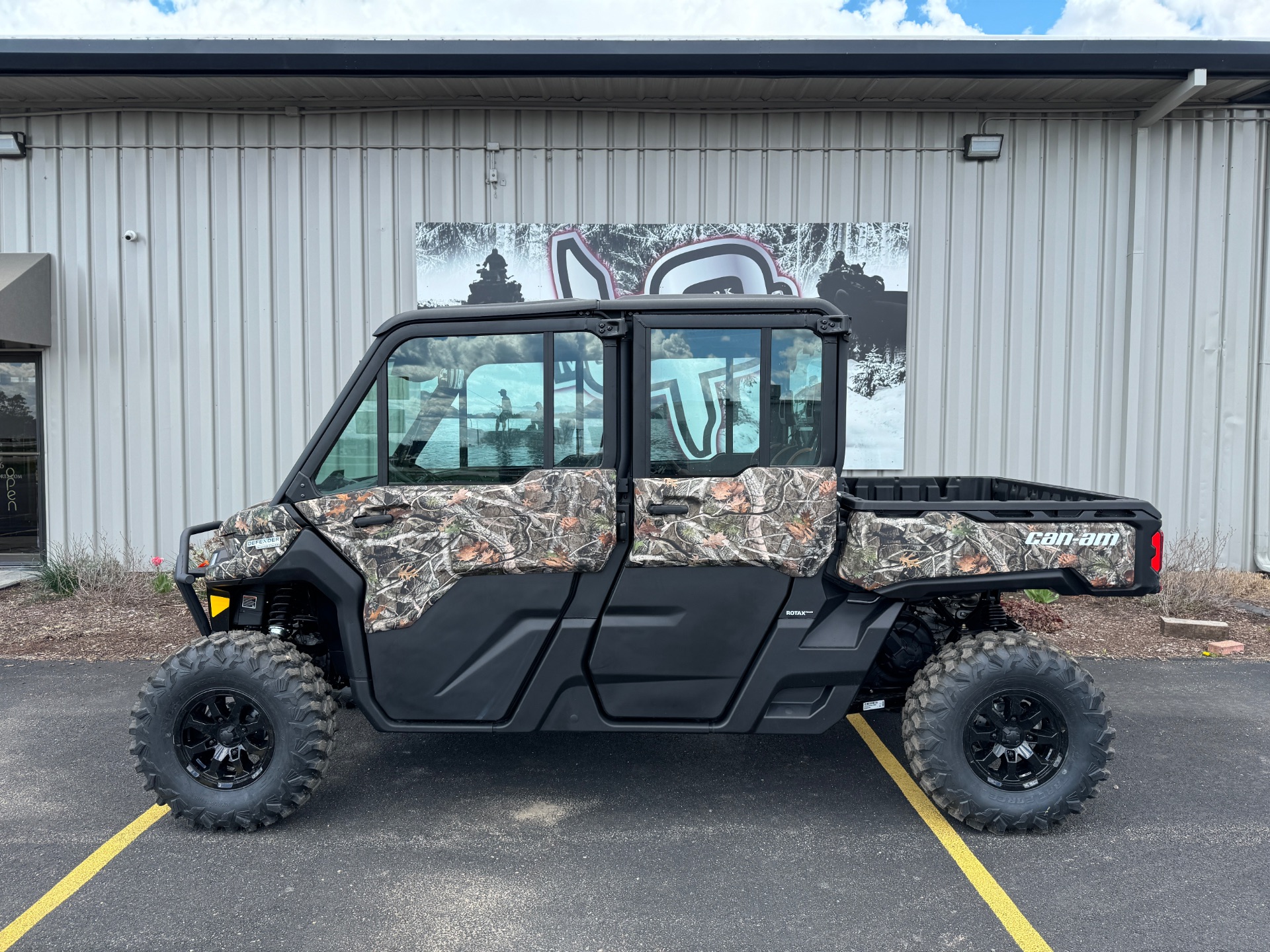 2024 Can-Am Defender MAX Limited HD10 in Roscoe, Illinois - Photo 1