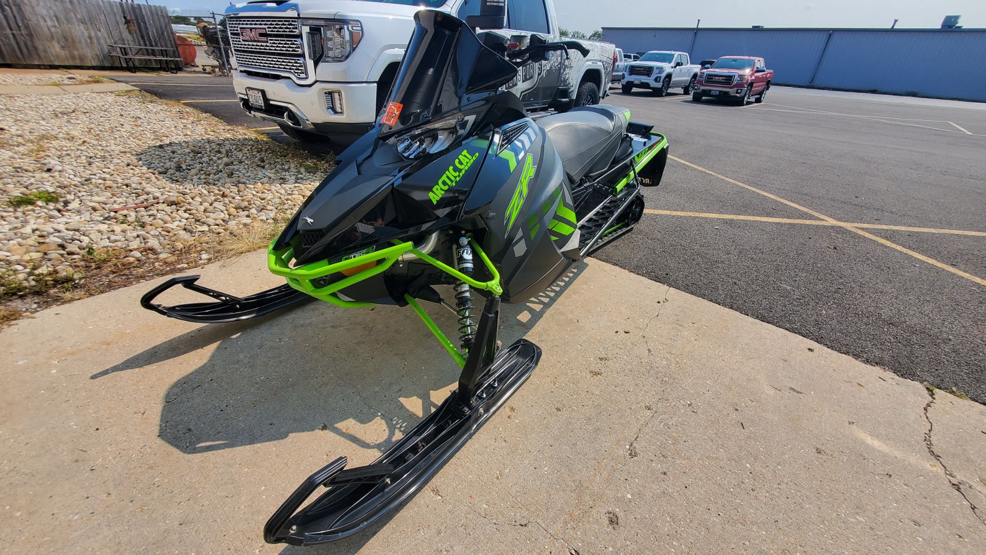 2017 Arctic Cat ZR 9000 Limited 137 in Roscoe, Illinois - Photo 2