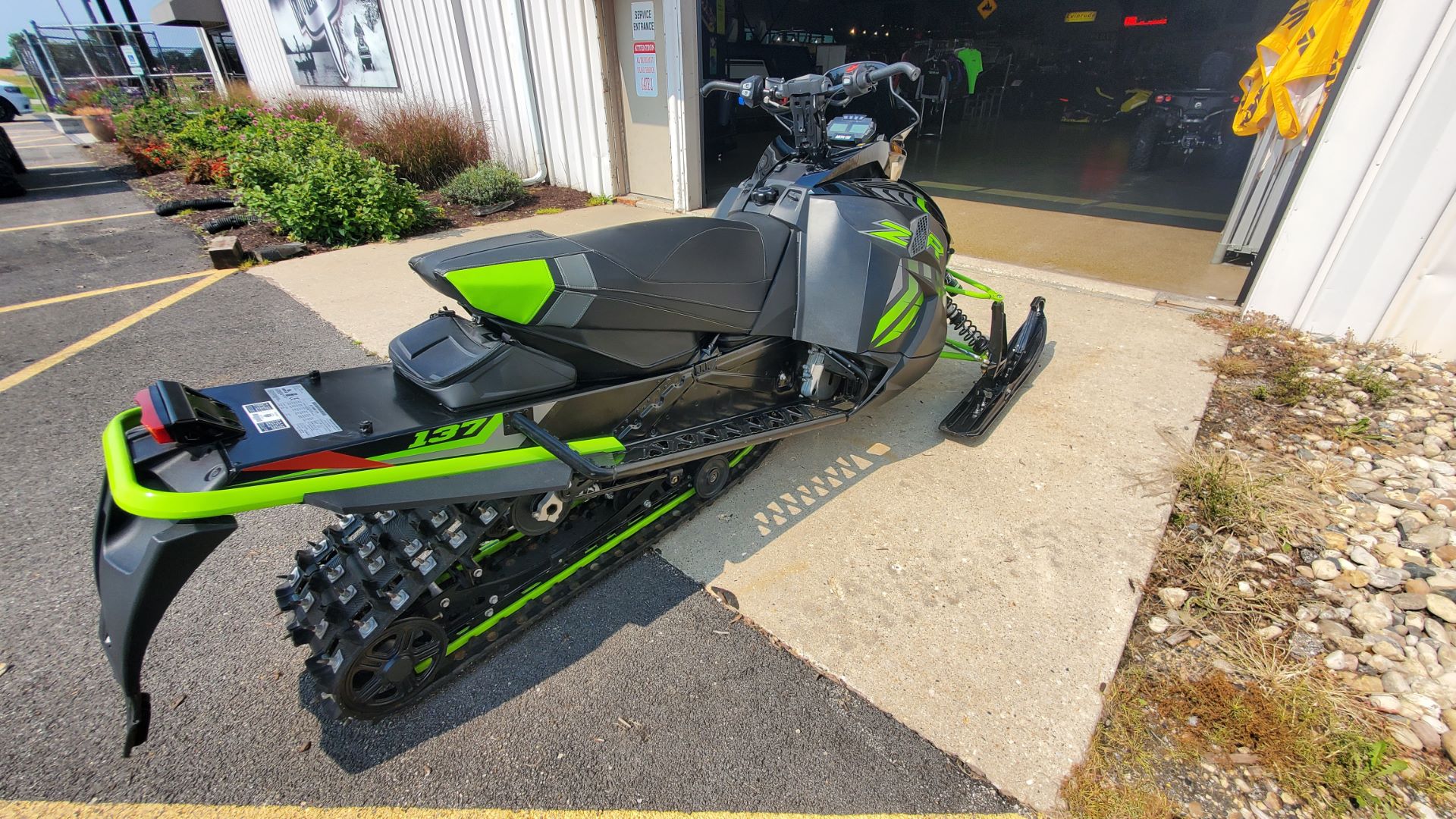 2017 Arctic Cat ZR 9000 Limited 137 in Roscoe, Illinois - Photo 5