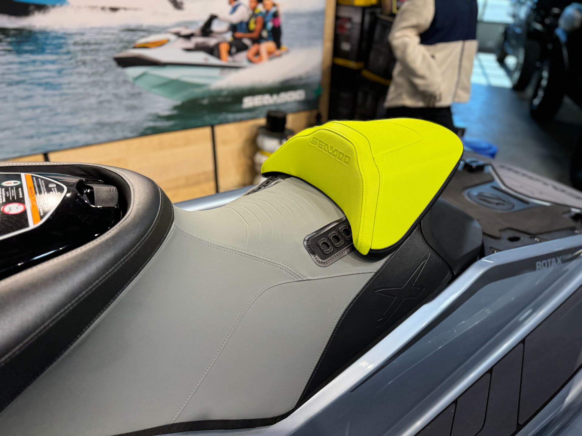 2024 Sea-Doo RXP-X 325 + Tech Package in Roscoe, Illinois - Photo 8