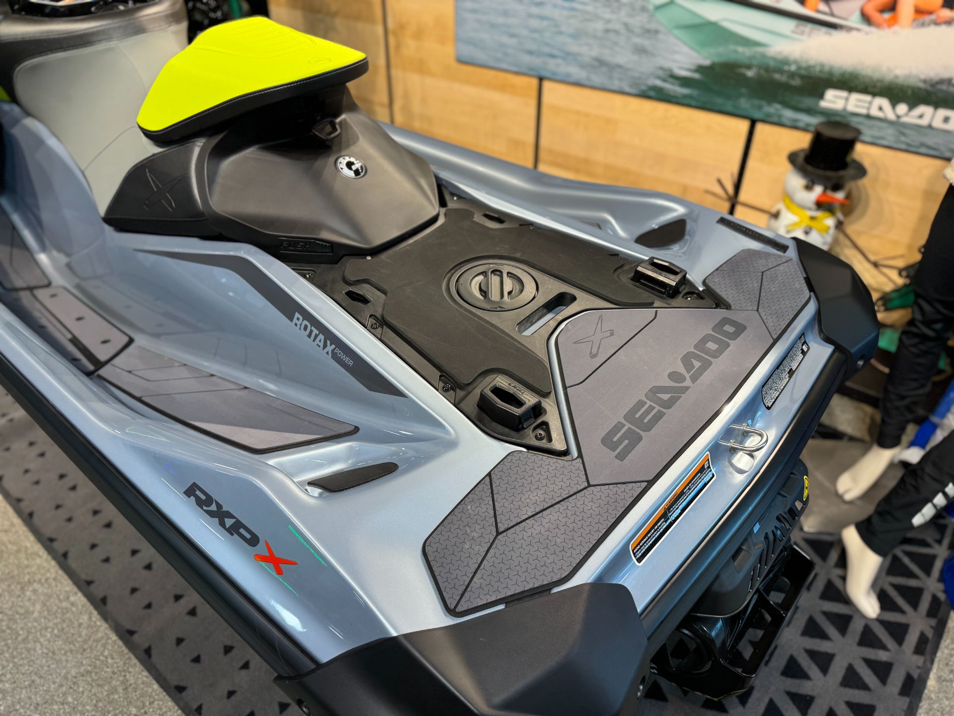 2024 Sea-Doo RXP-X 325 + Tech Package in Roscoe, Illinois - Photo 9