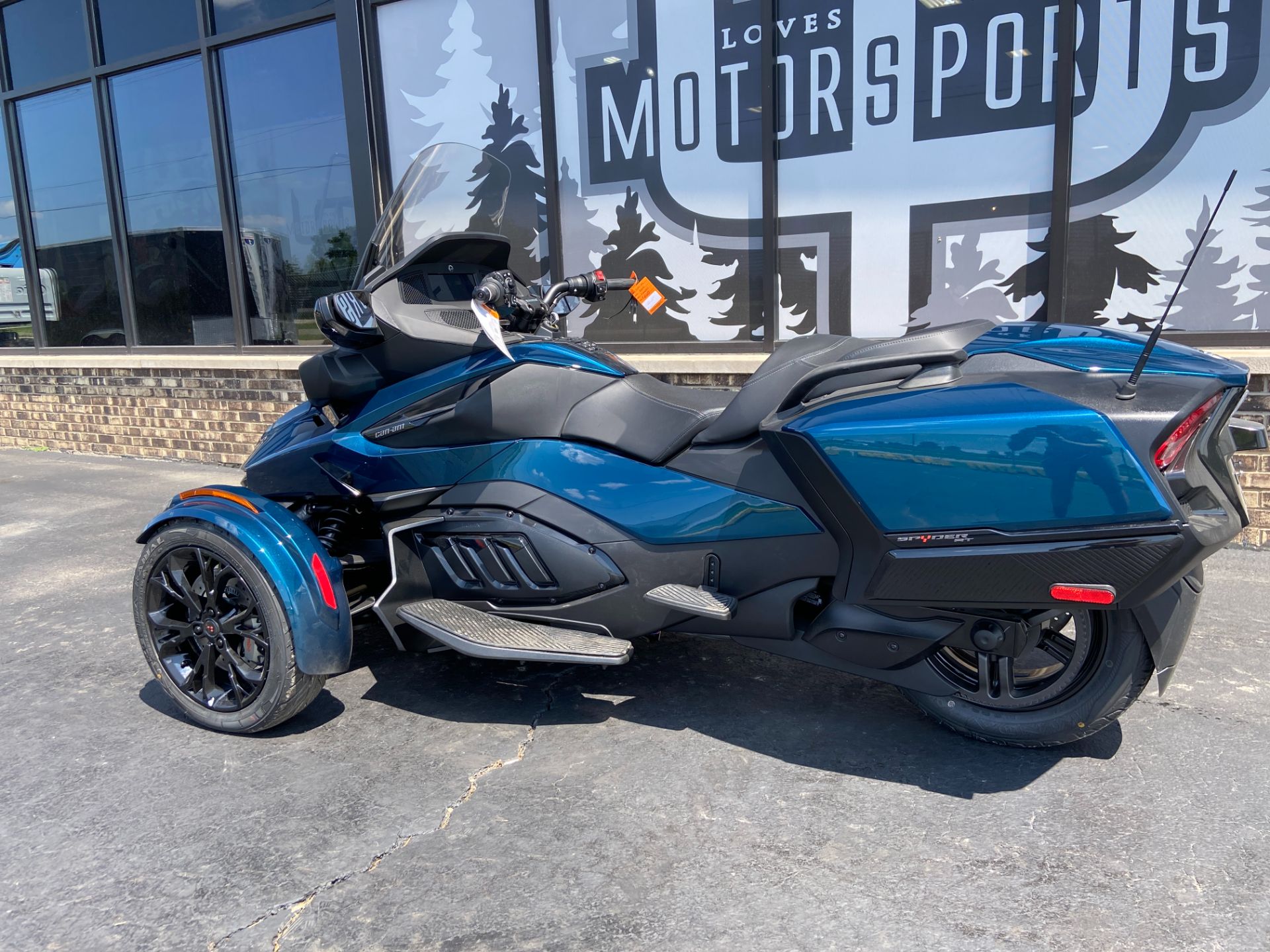 2023 Can-Am Spyder RT in Roscoe, Illinois - Photo 5