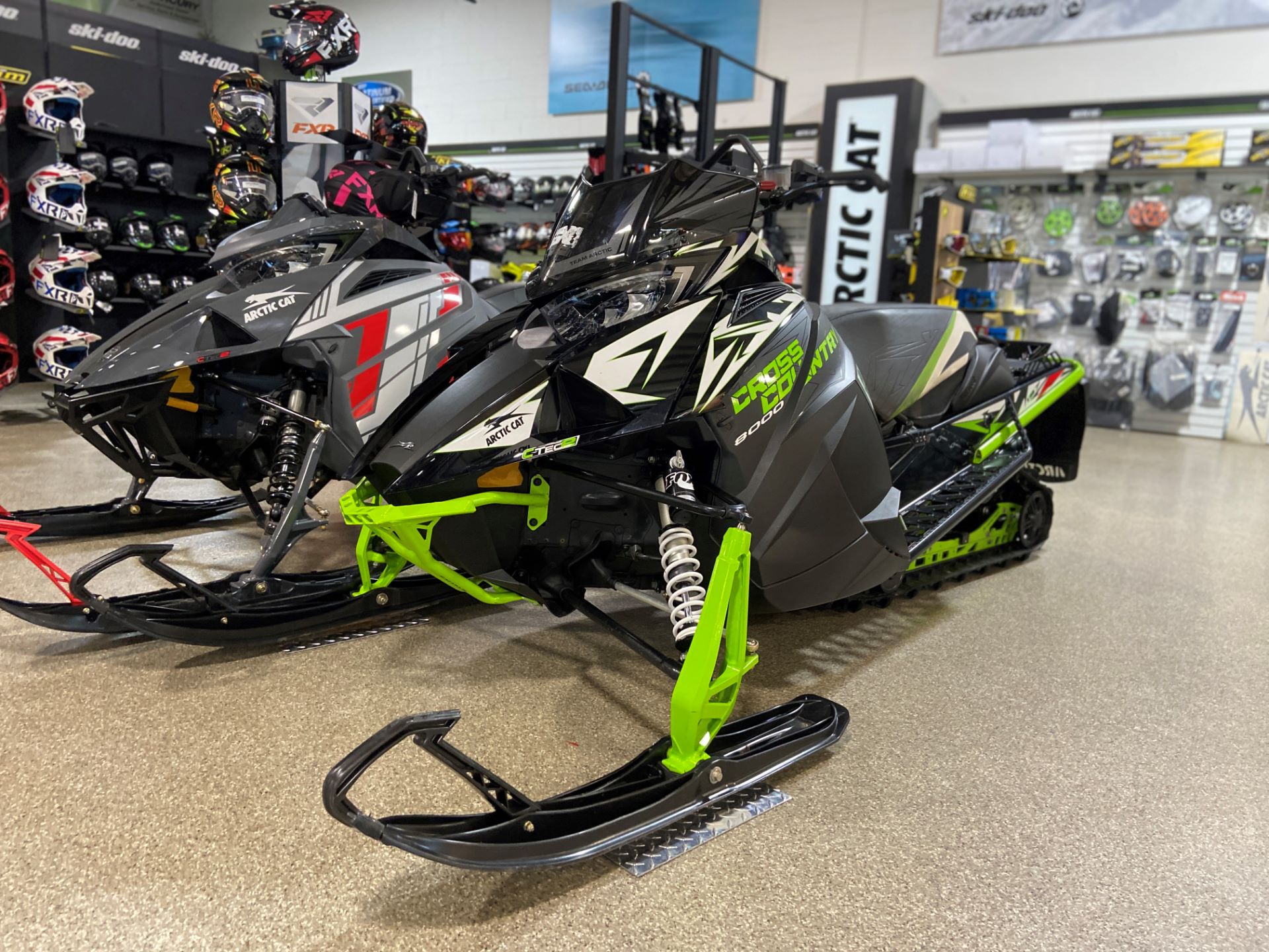 2018 Arctic Cat XF 8000 Cross Country Limited ES in Roscoe, Illinois - Photo 2