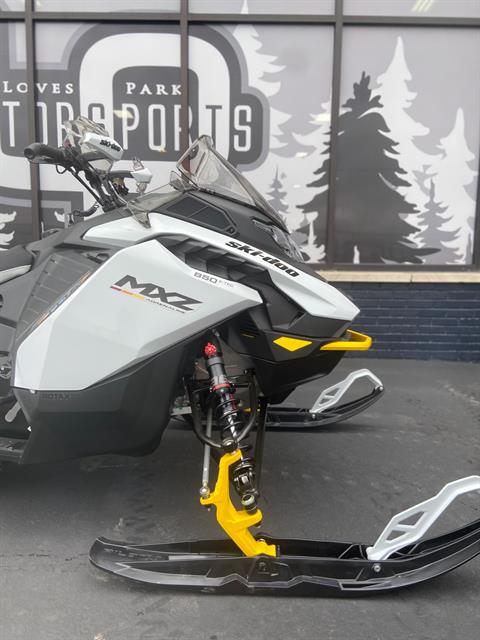 2024 Ski-Doo MXZ Adrenaline with Blizzard Package 129 850 E-TEC ES Ice Ripper XT 1.25 in Roscoe, Illinois - Photo 4