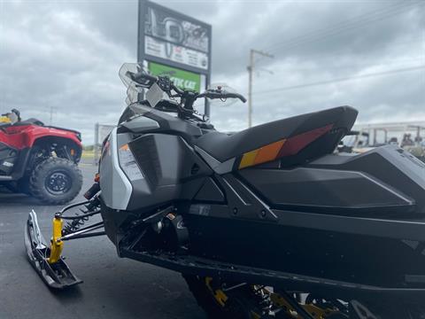 2024 Ski-Doo MXZ Adrenaline with Blizzard Package 129 850 E-TEC ES Ice Ripper XT 1.25 in Roscoe, Illinois - Photo 9